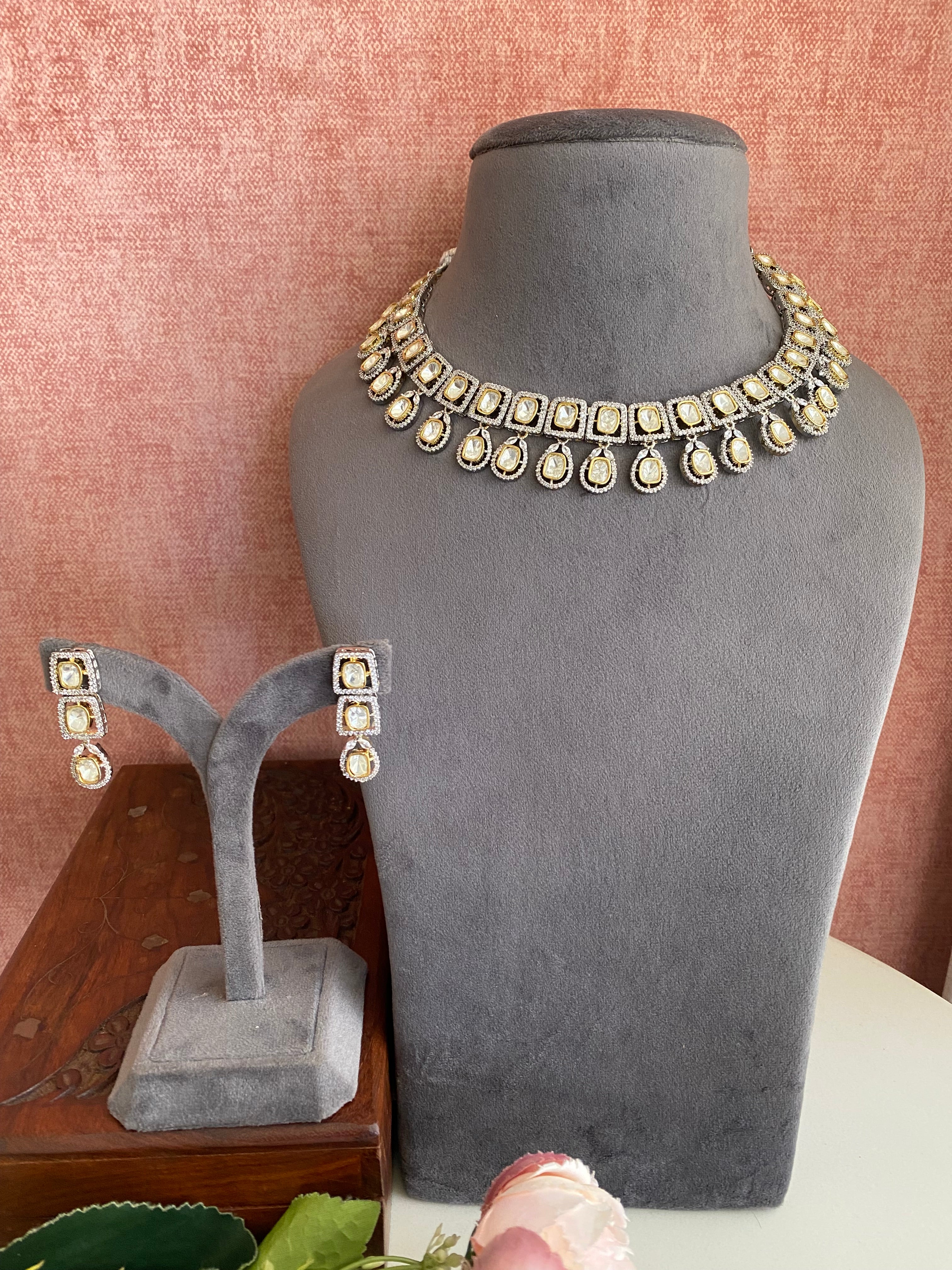 Silver Plated Faux polki Necklace set
