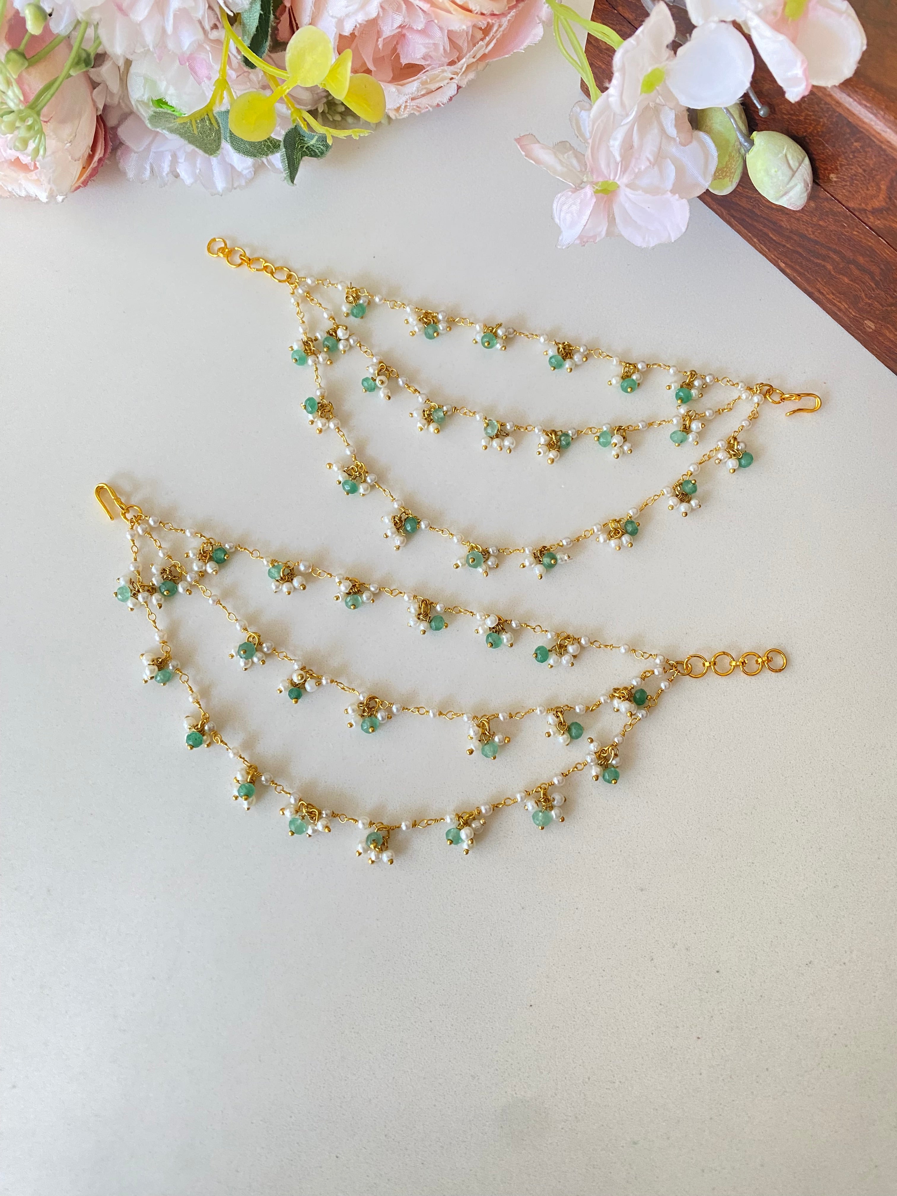 Mint Drops Pearl ear chain