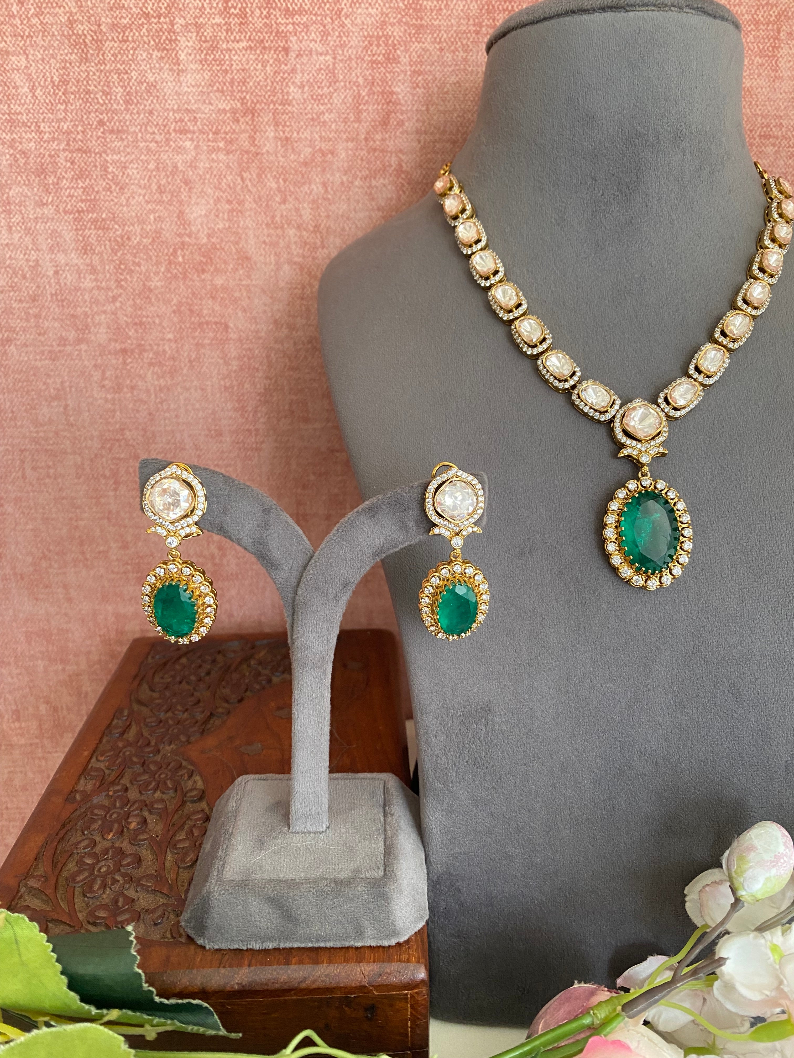 Moissanite Green Stone Necklace set
