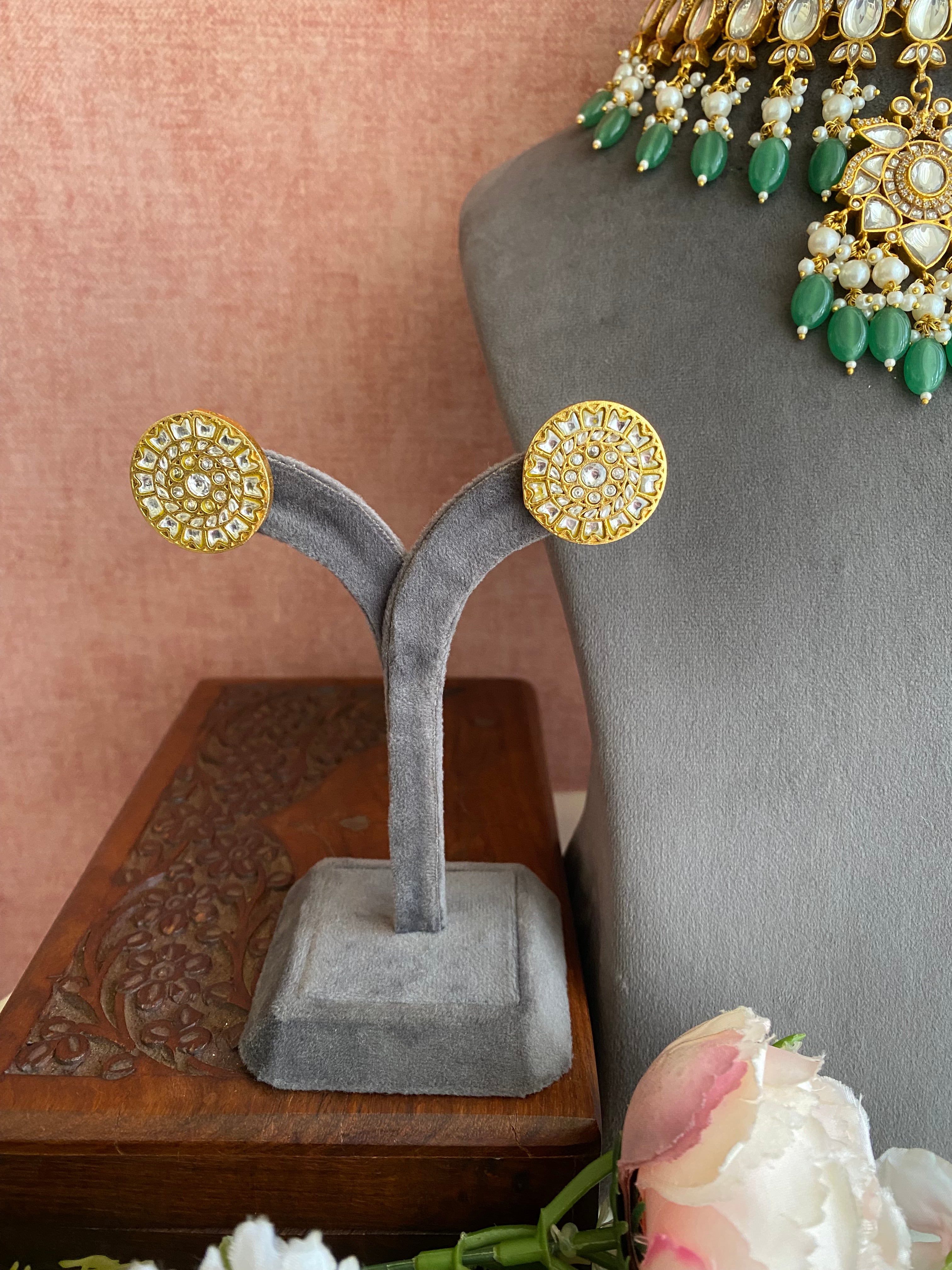 Gold plated Kundan choker Set