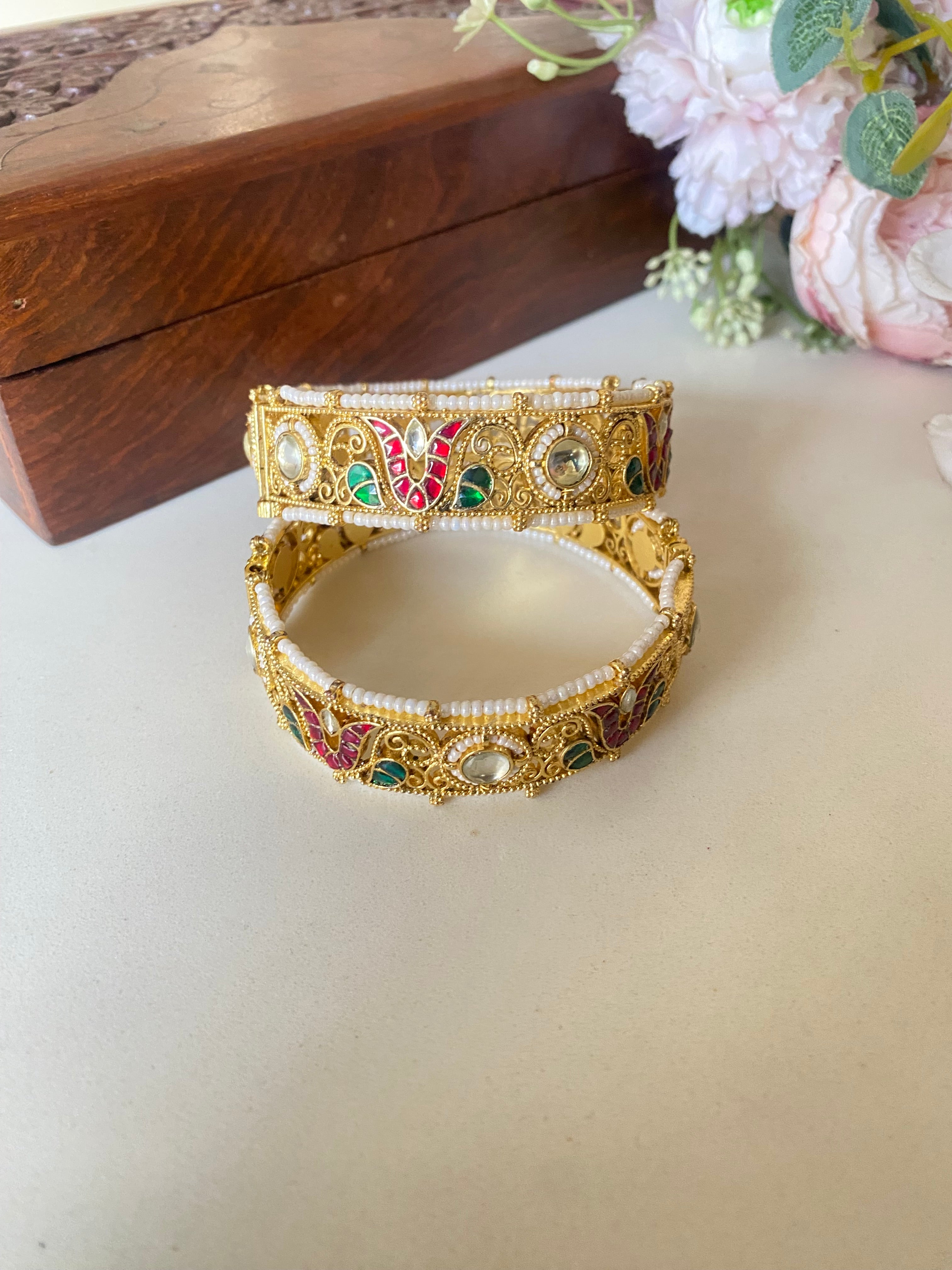Gold Plated Pink and Green kundan bangles