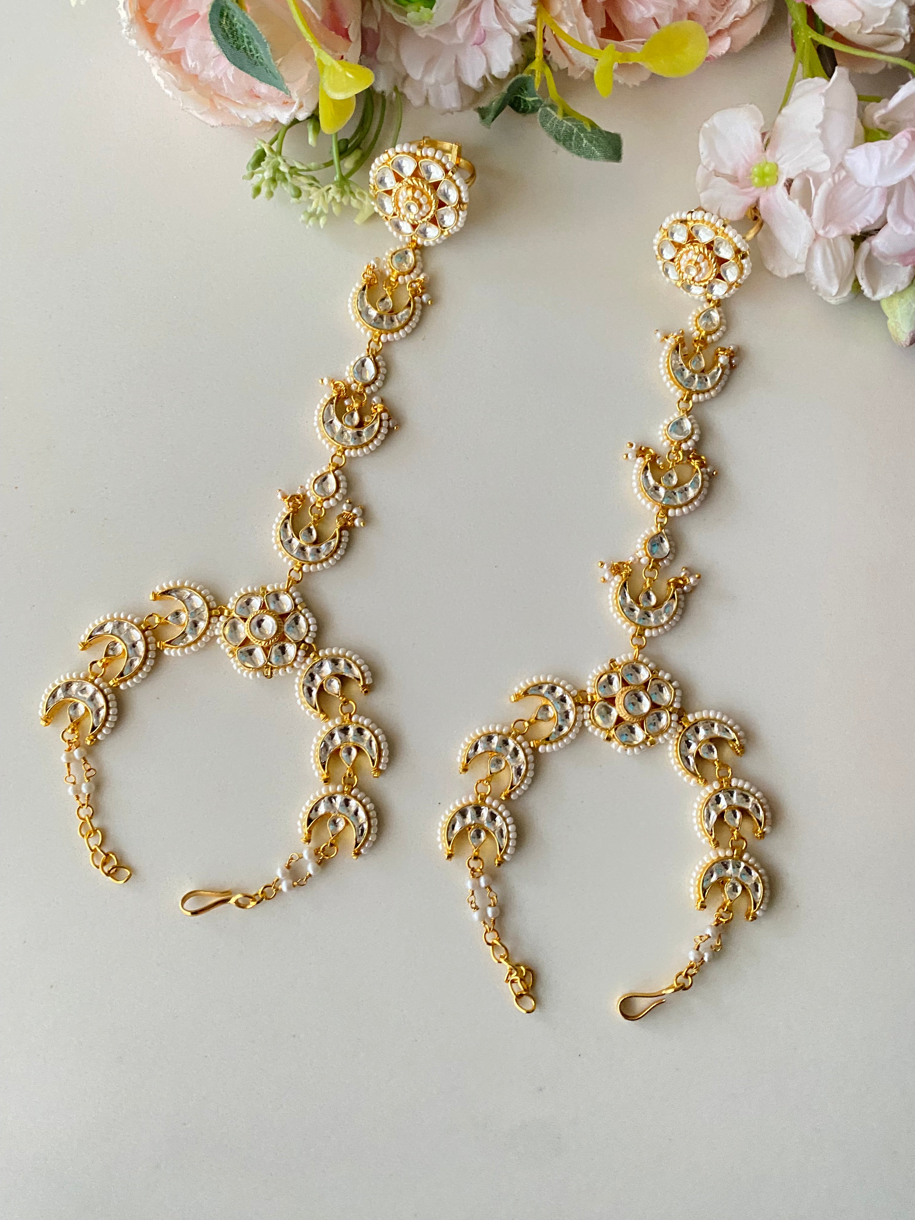 Gold plated Kundan Pearl Hathphool
