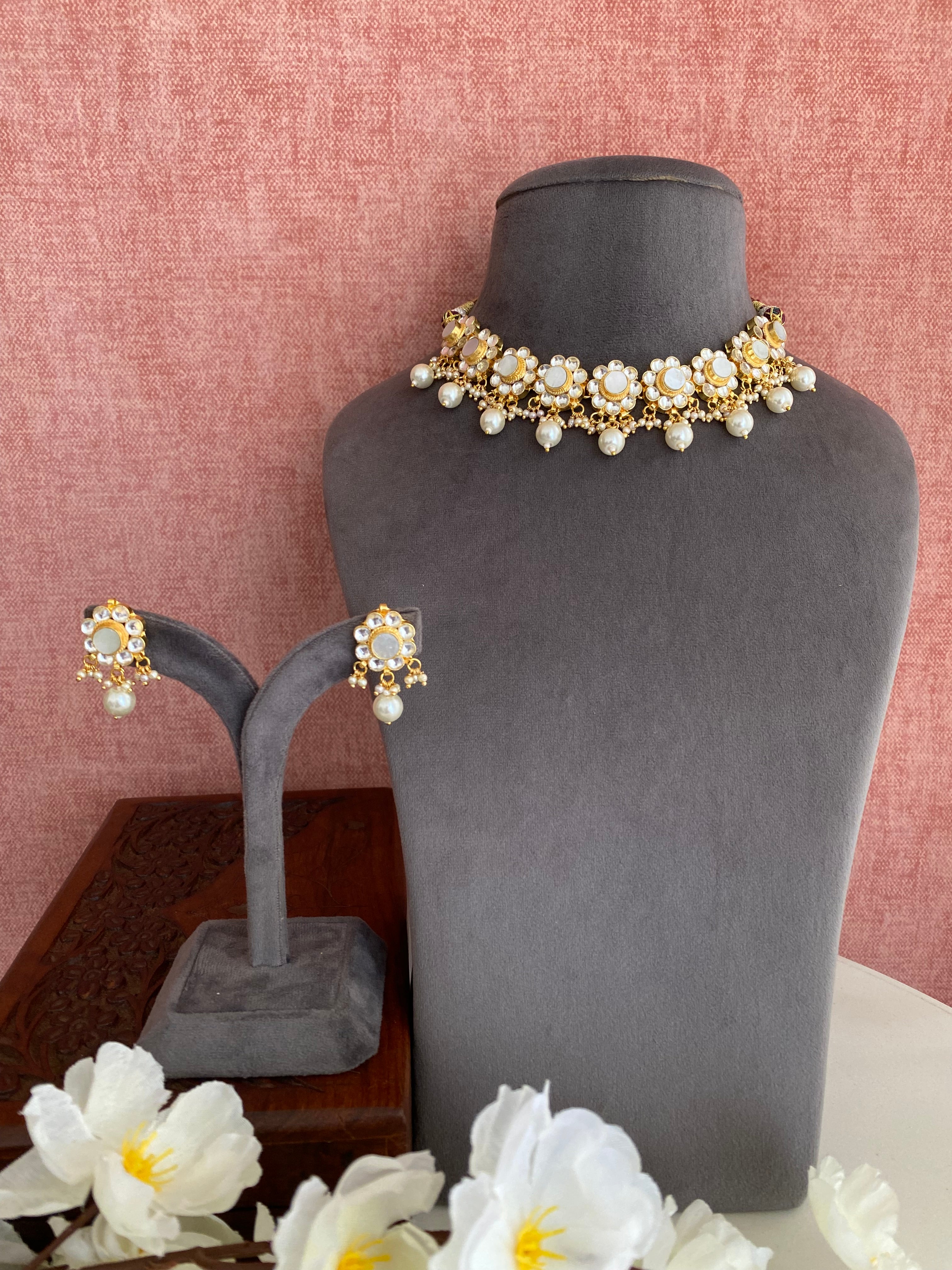 Mother of Pearl Choker Set