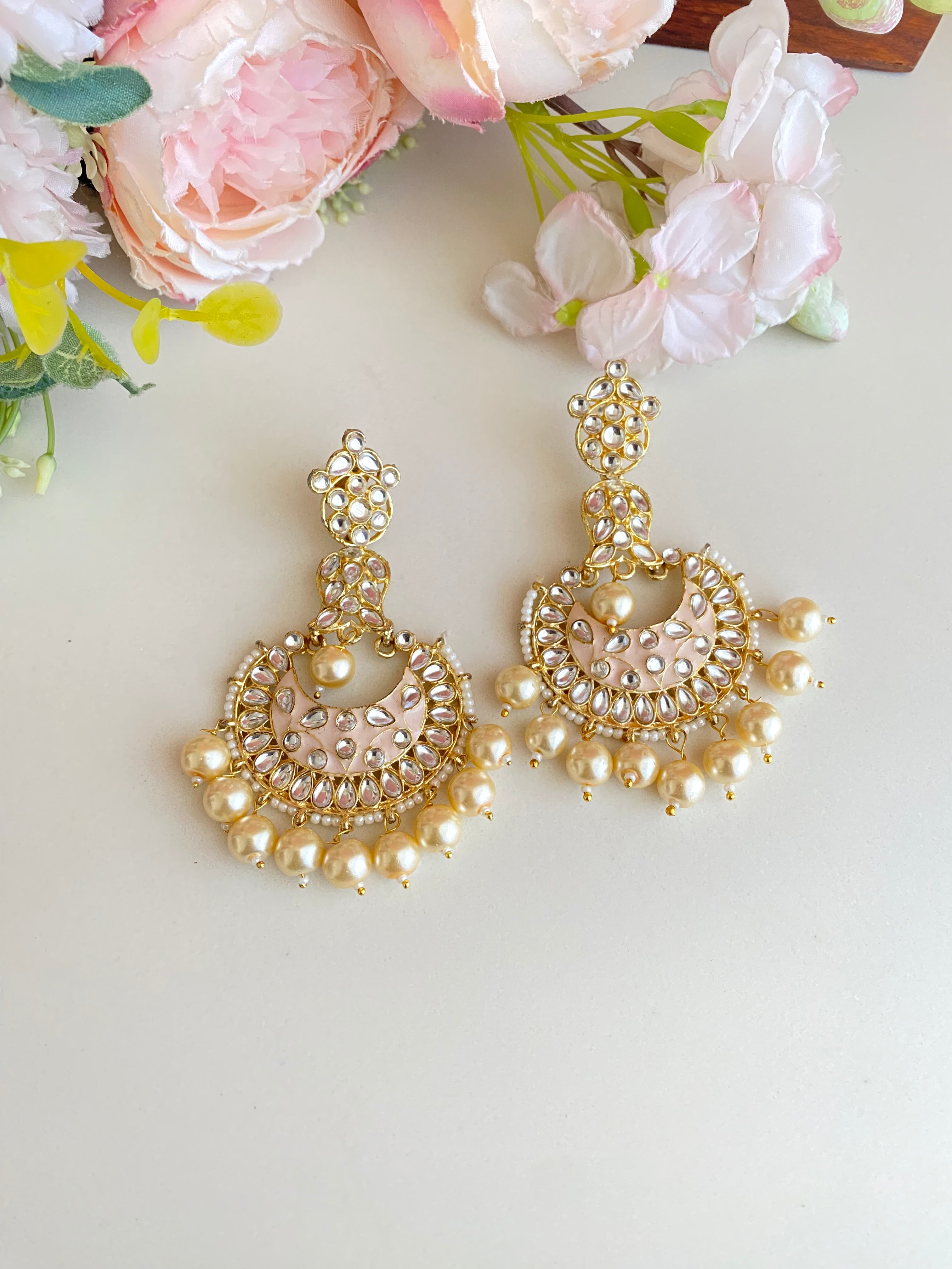 Gold Plated Kundan Earring in pearl
