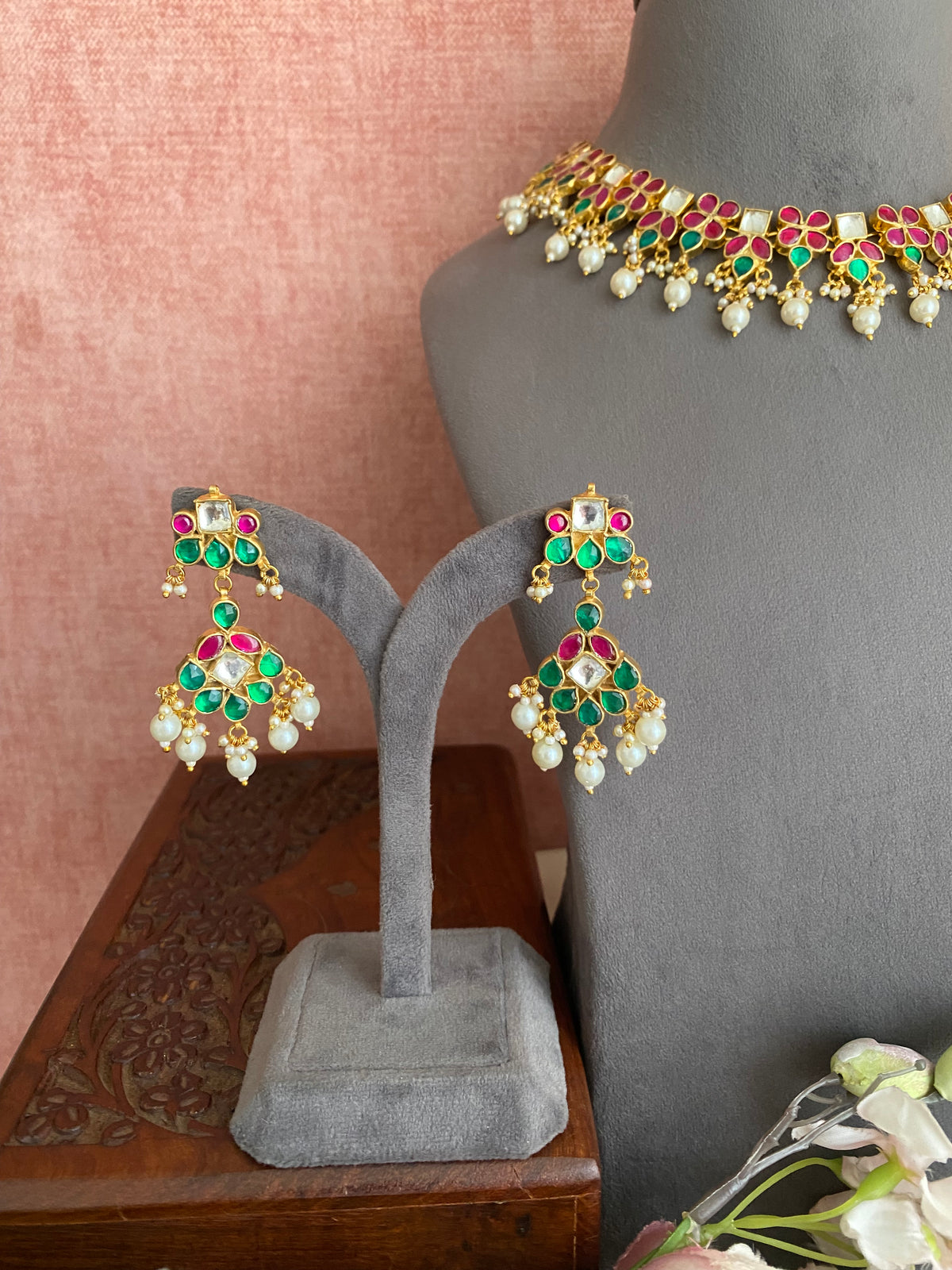 Gold plated Kundan Necklace Set