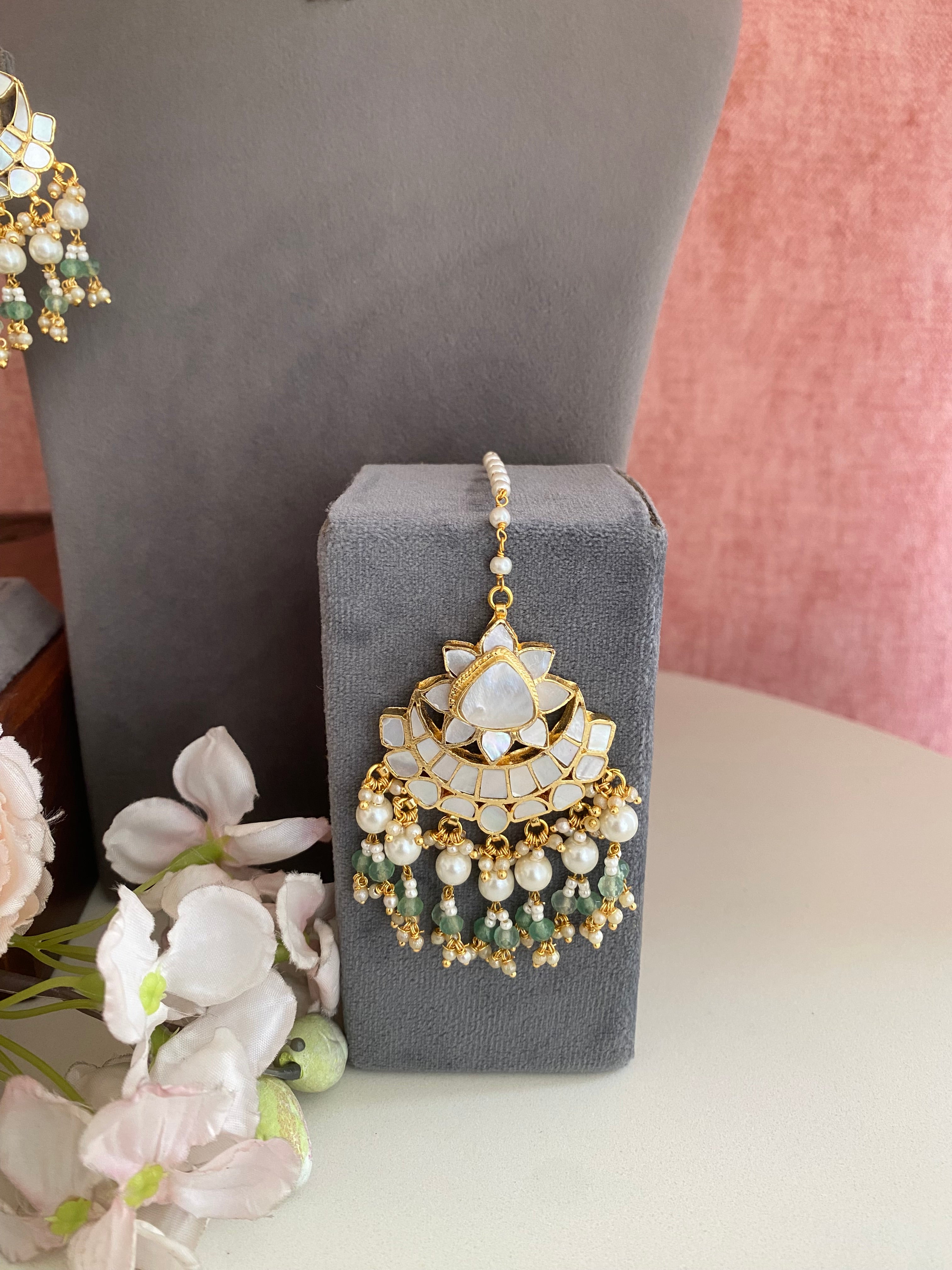 Mother of Pearl with kundan Choker Set in mint drops