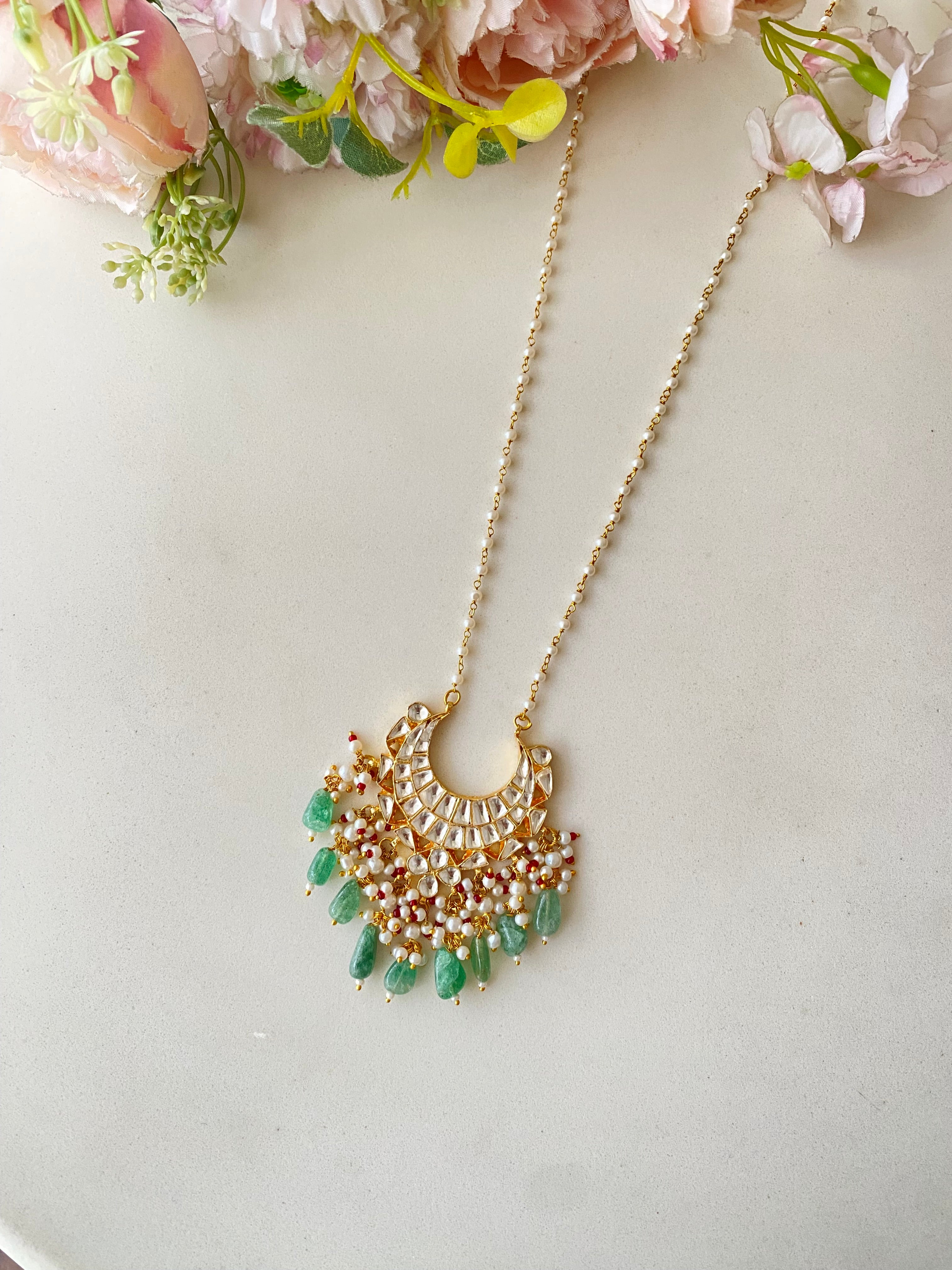 Gold plated Kundan Pendant Set