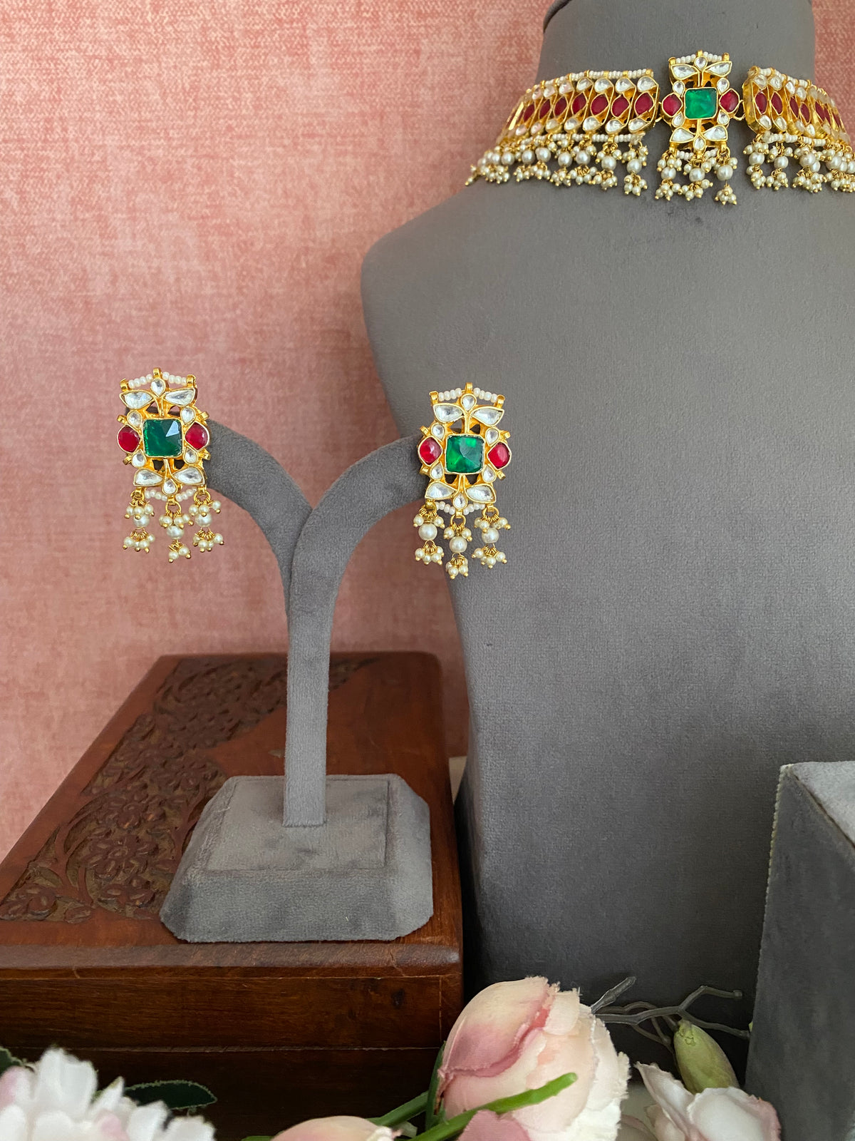 Gold plated Kundan choker Set with Tikka