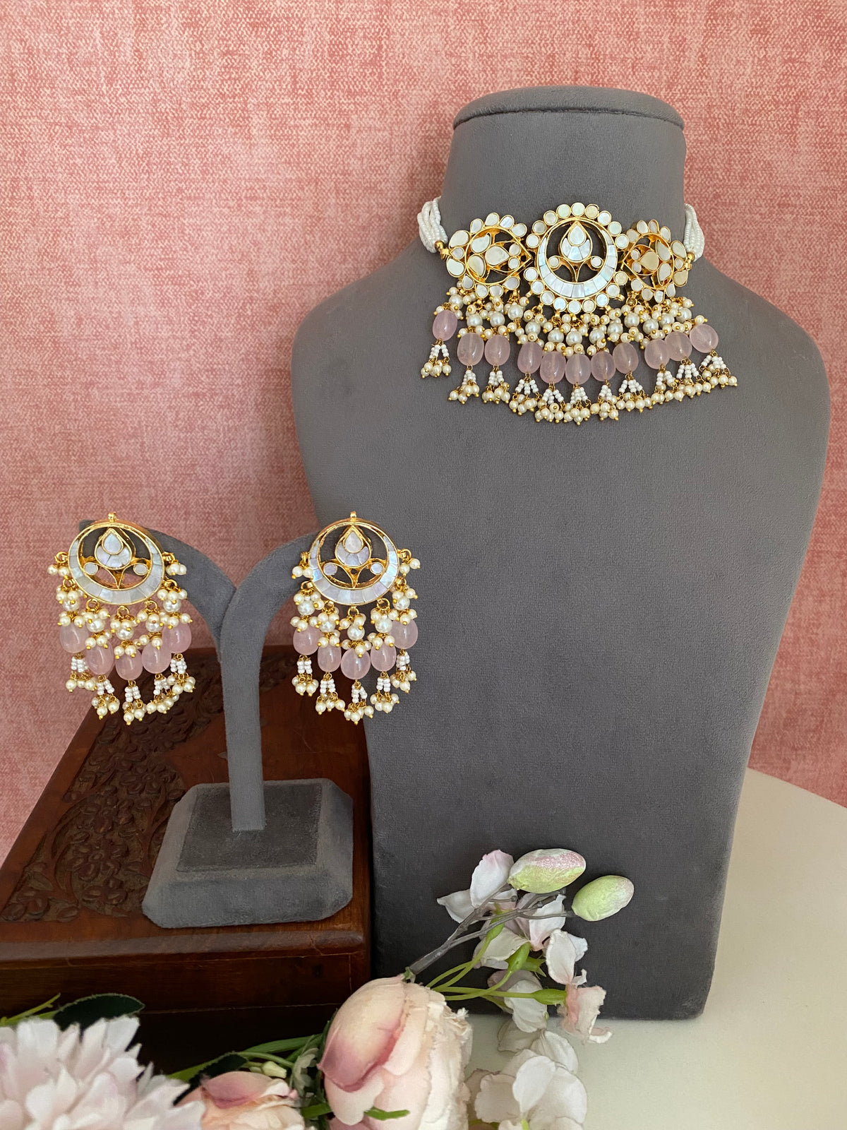 Mother of Pearl Choker set