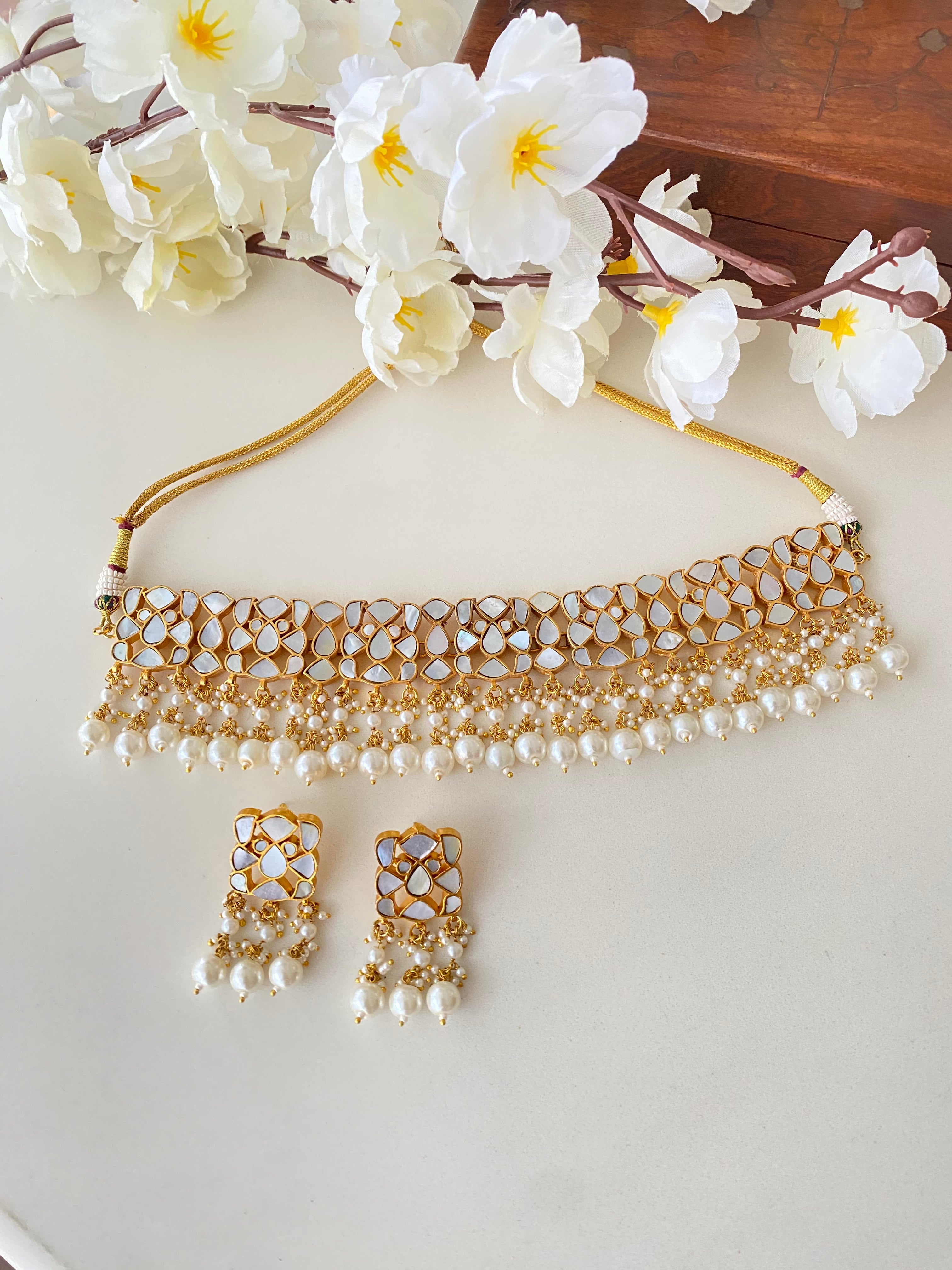 Mother of Pearl Choker set