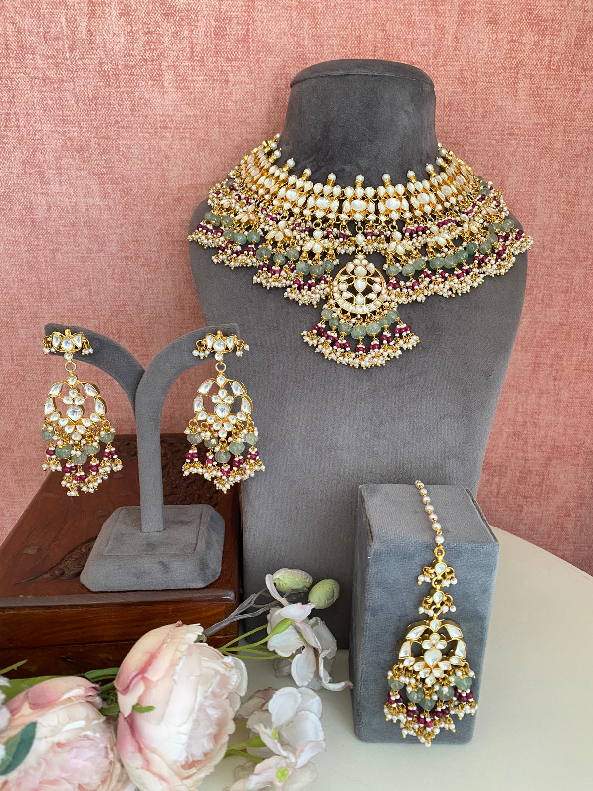 Gold plated Kundan Necklace Set
