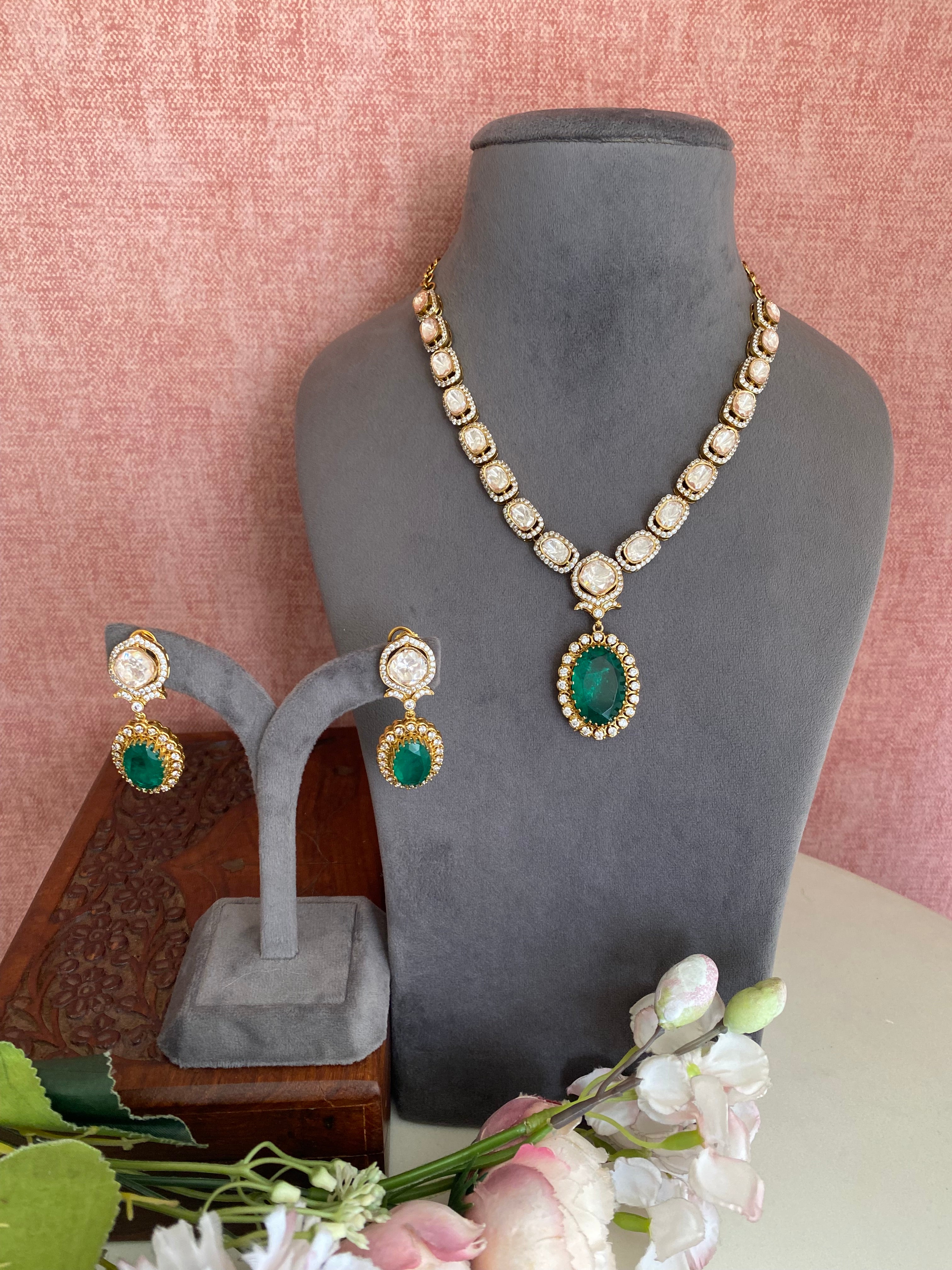 Moissanite Green Stone Necklace set