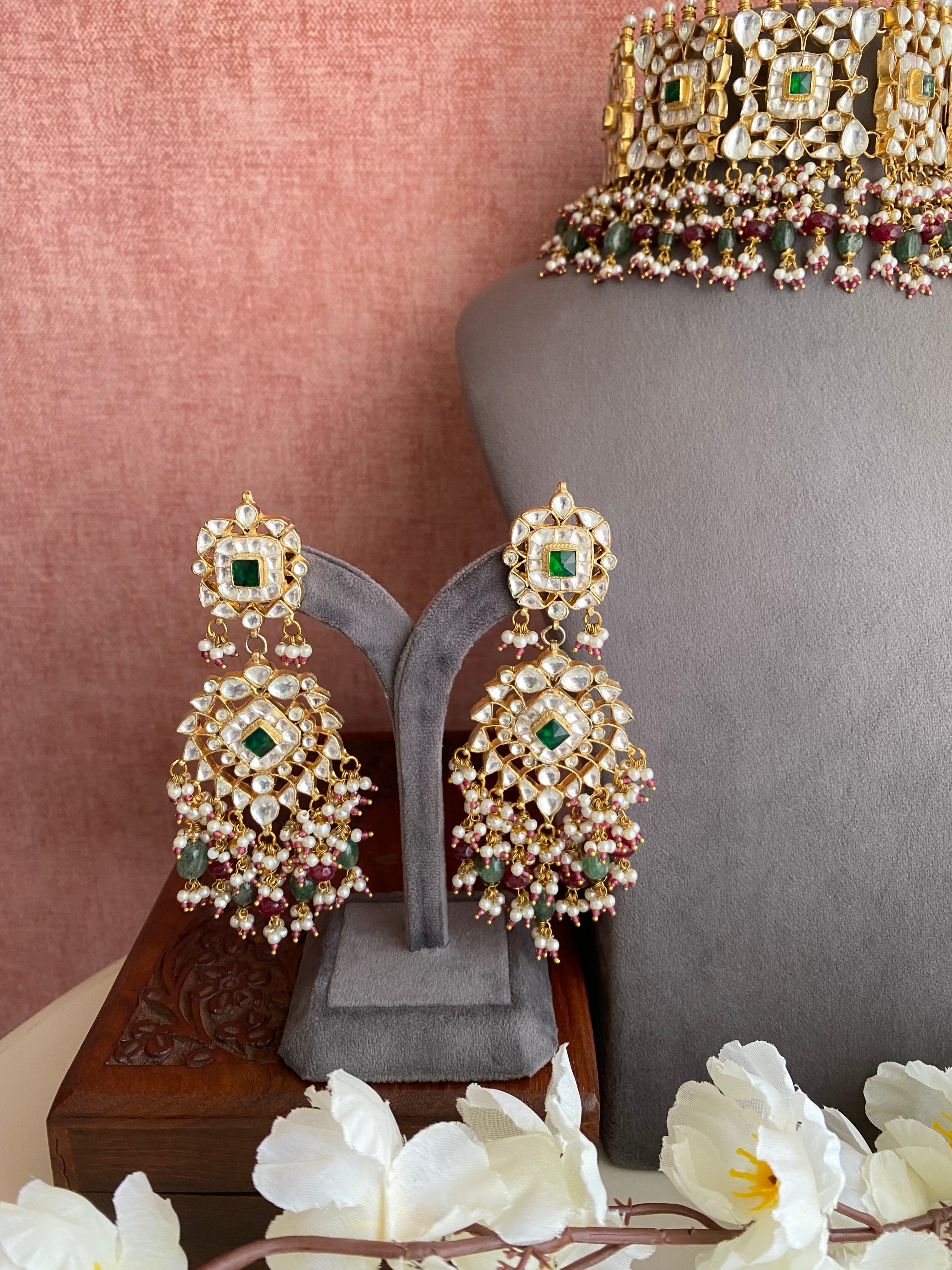 Gold plated Kundan Choker Set in Multi beads