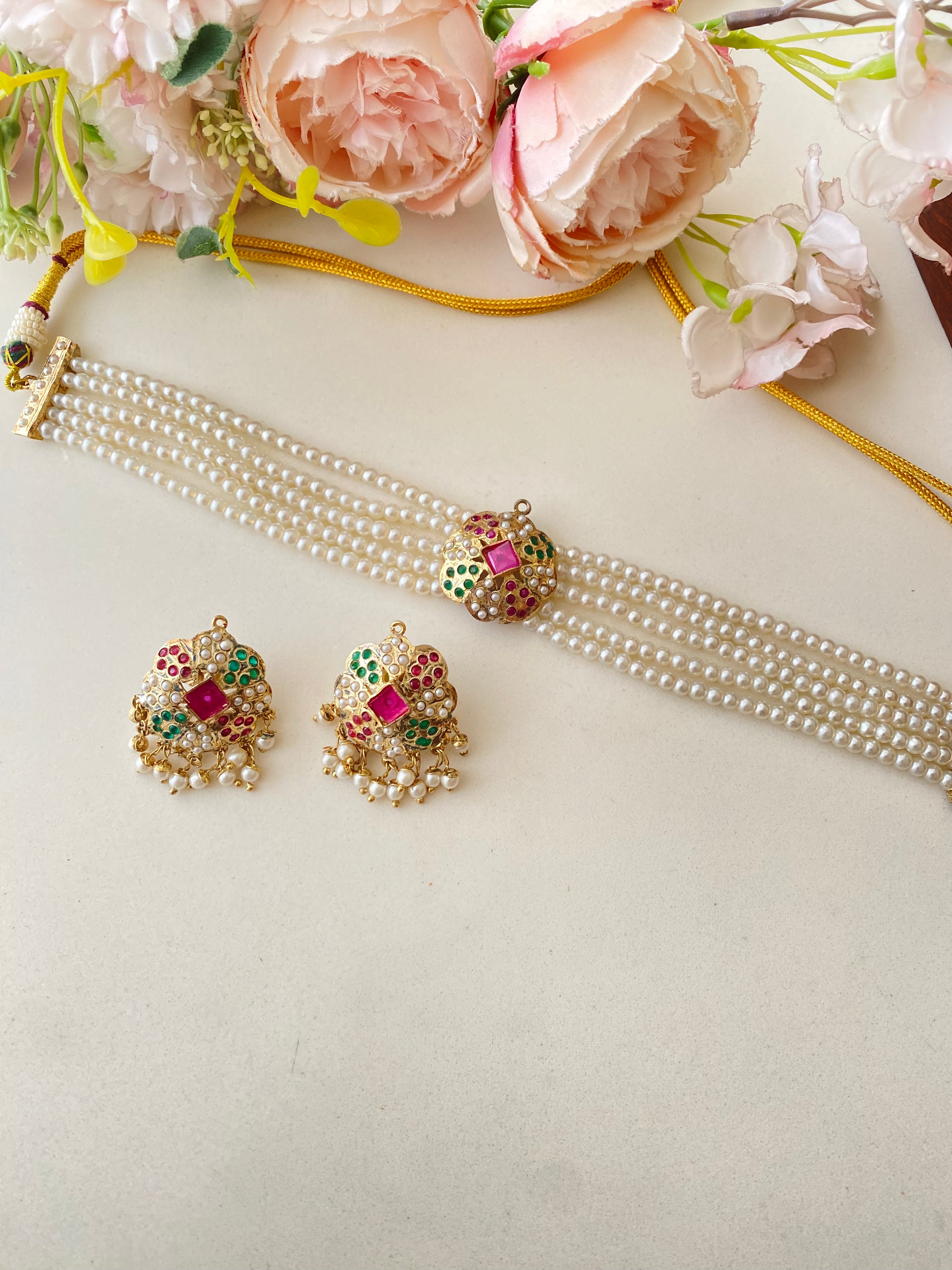 Multicolour Jadau Choker Set