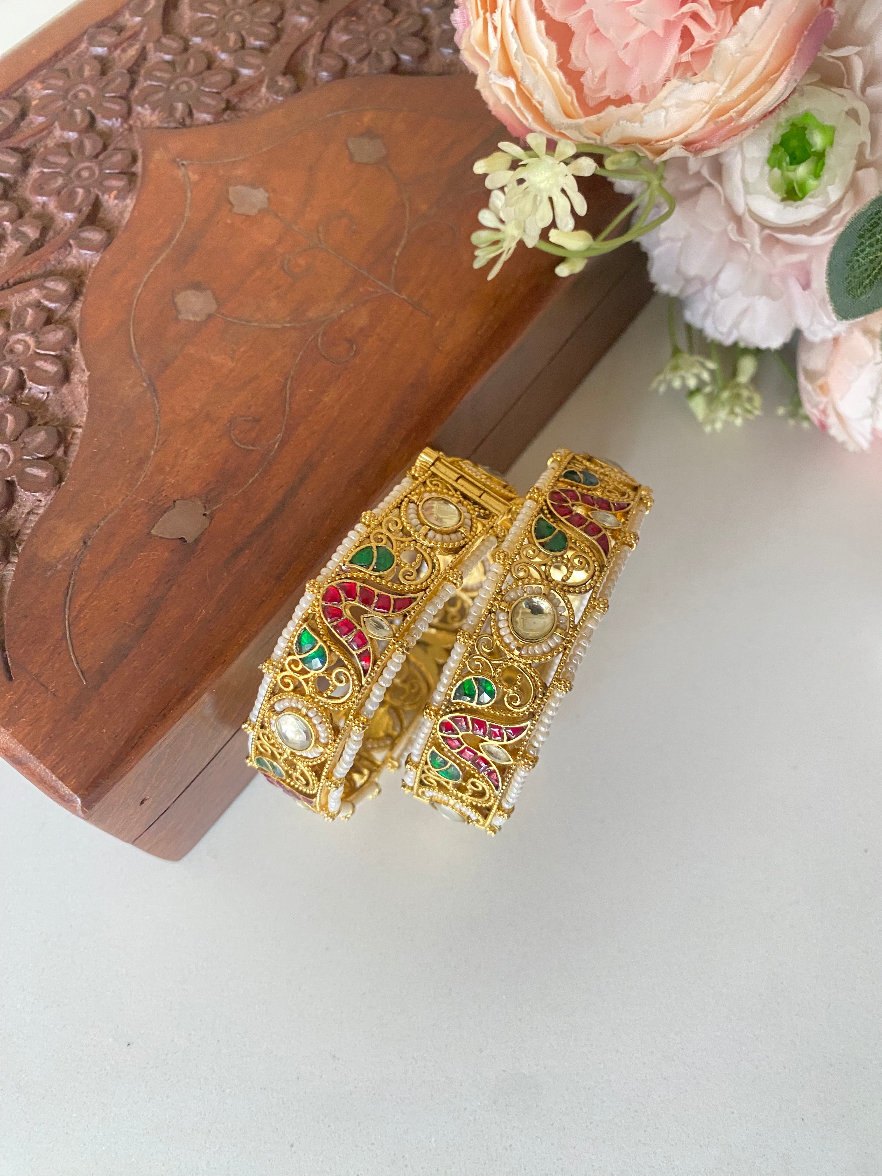 Gold Plated Pink and Green kundan bangles
