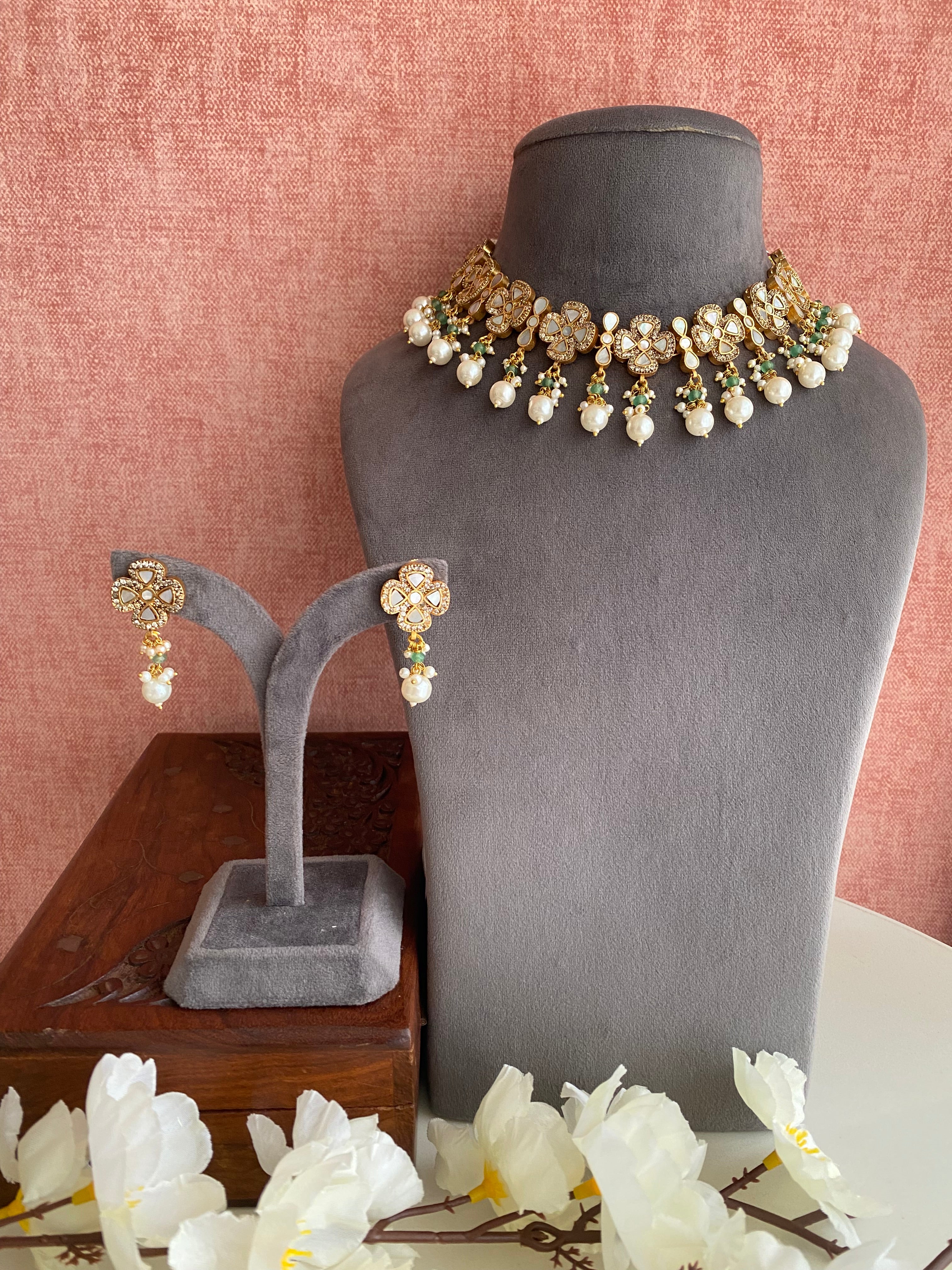 Mother of pearl Necklace Set