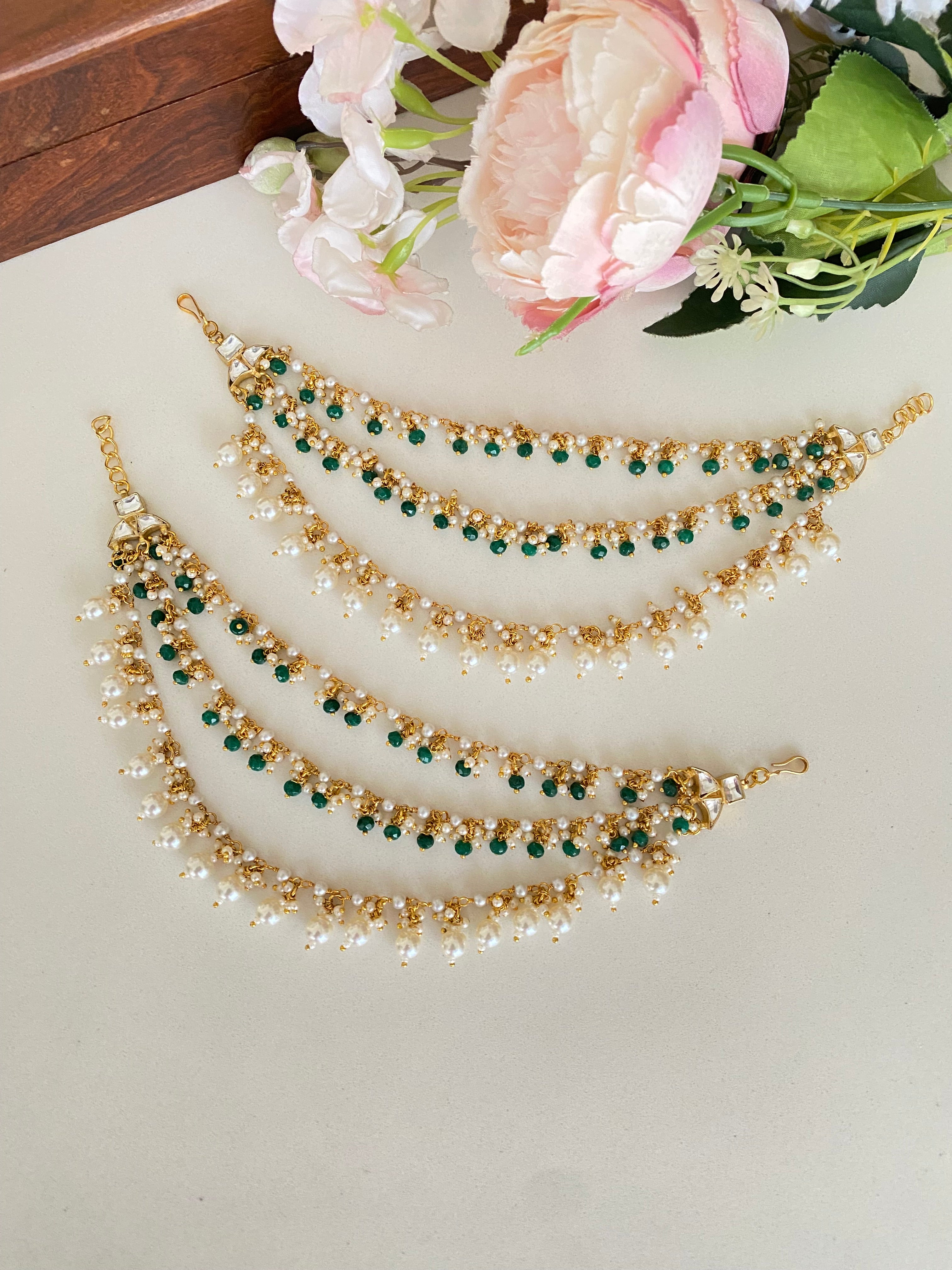 Green Ear Chain in pearl drops