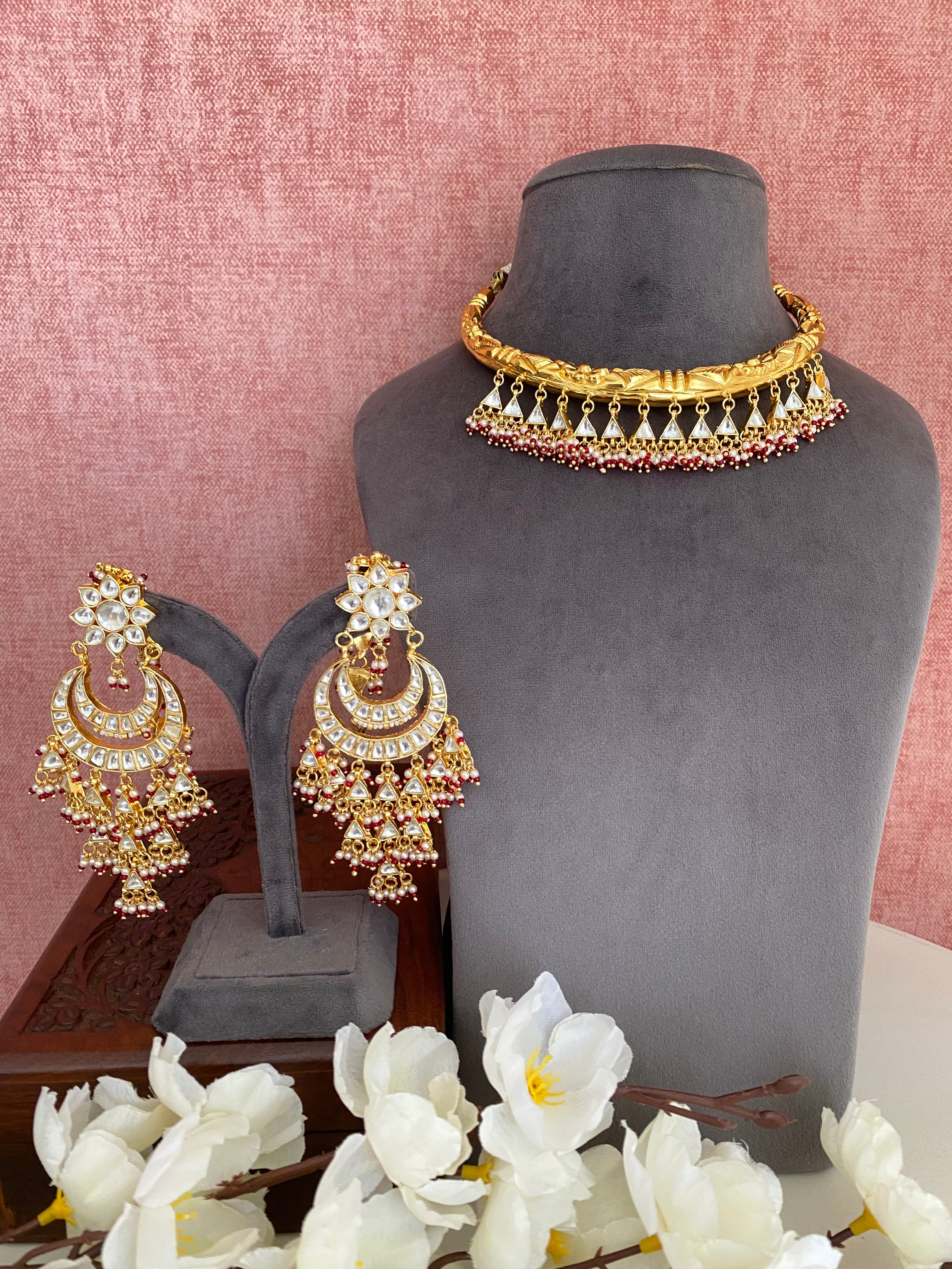 Gold Plated Kundan Hasli Set
