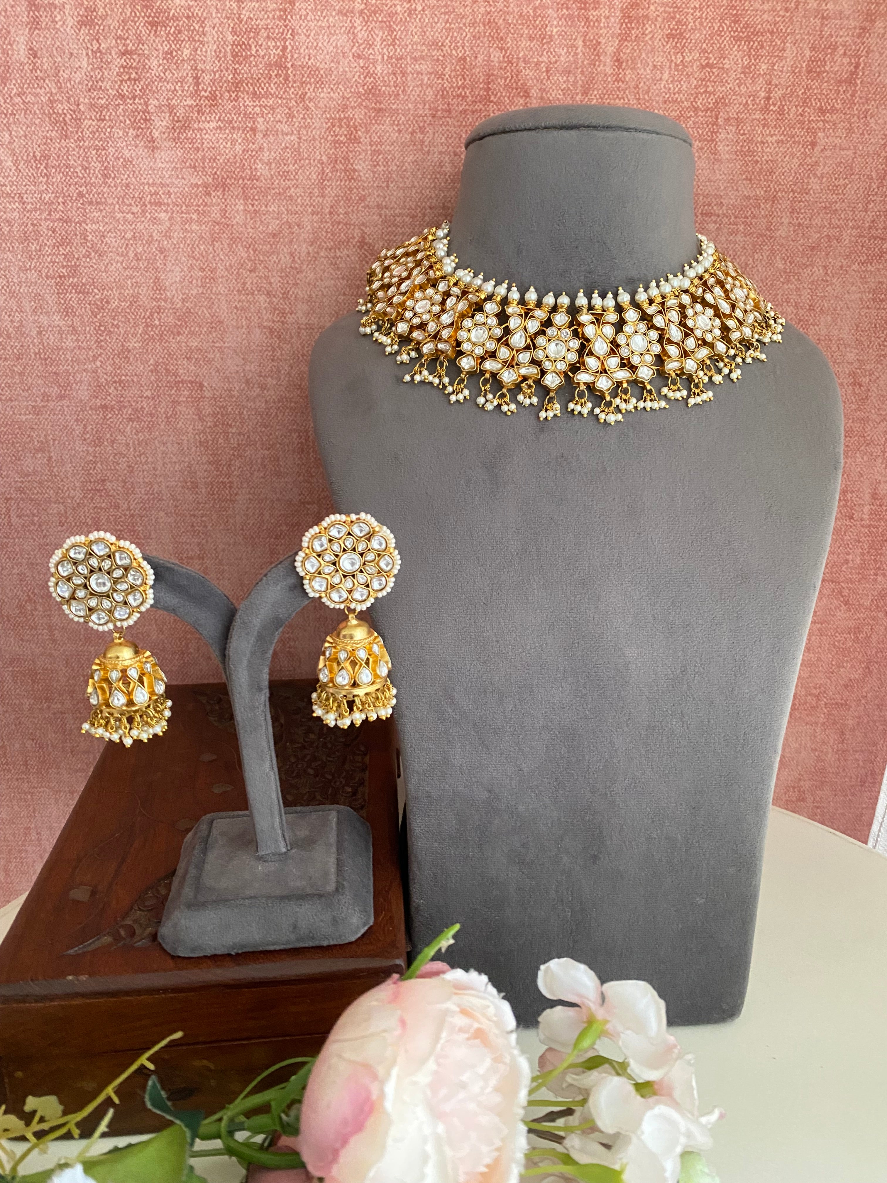 Gold plated Kundan choker Set