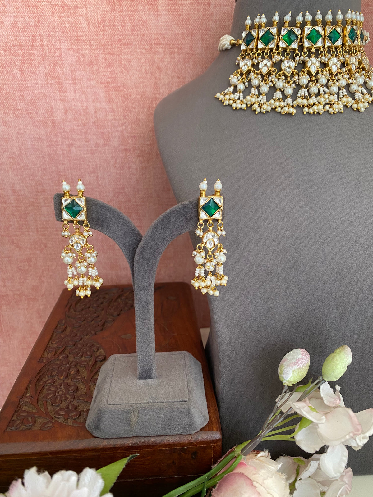 Gold plated kundan Choker Set