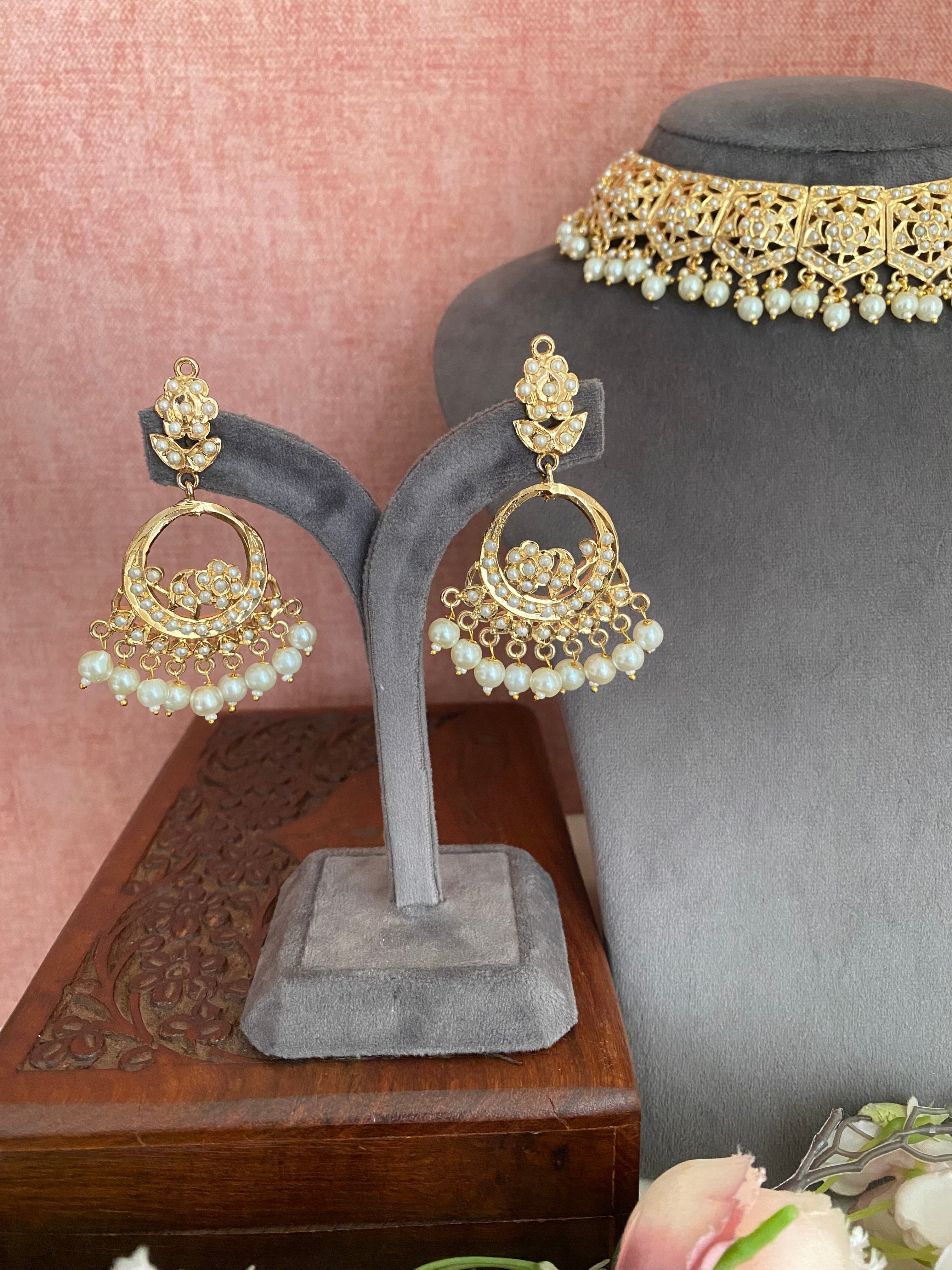 Amritsari Jadau Gold Plated Necklace set in Pearl