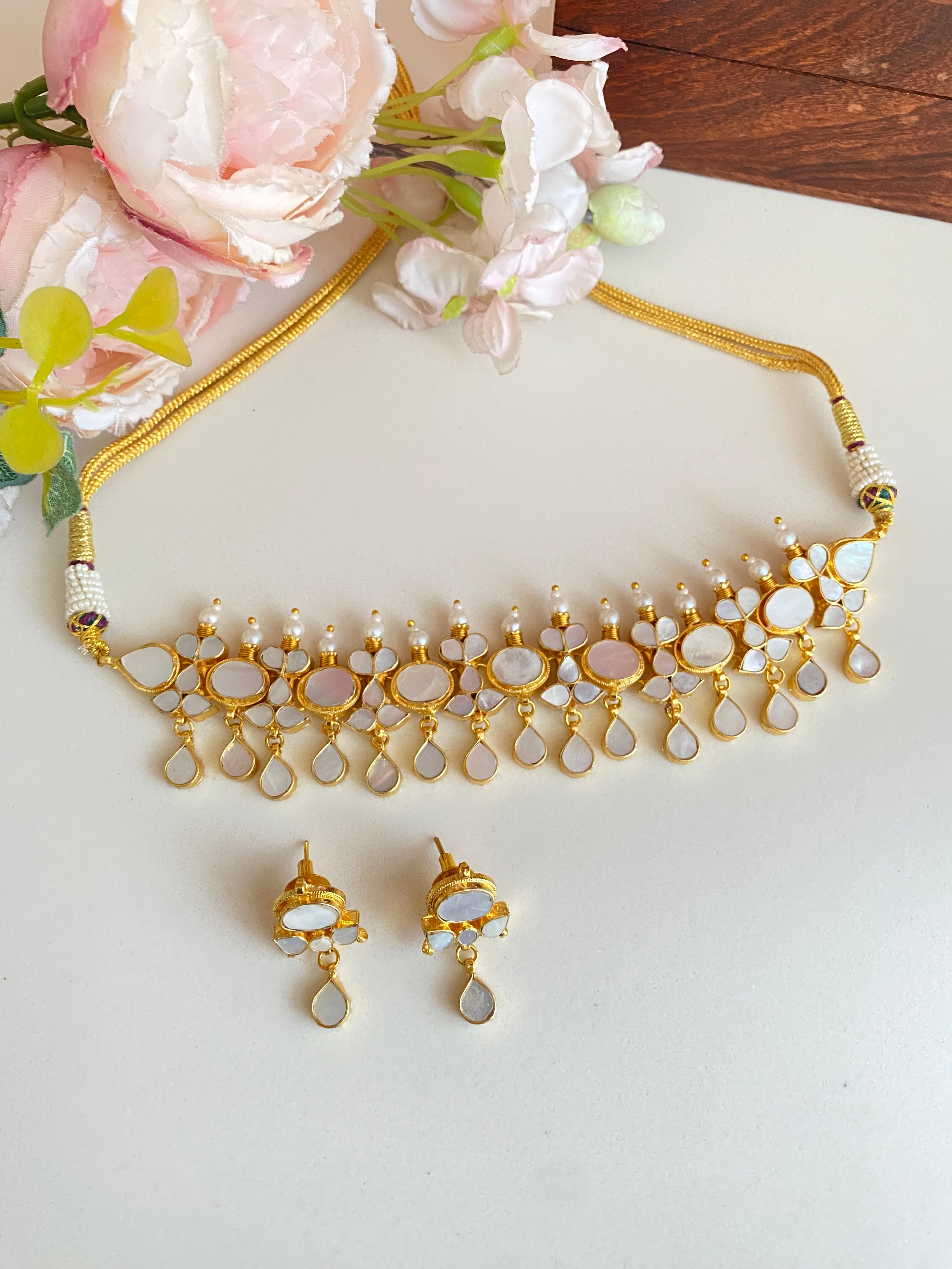 Mother of Pearl Choker set
