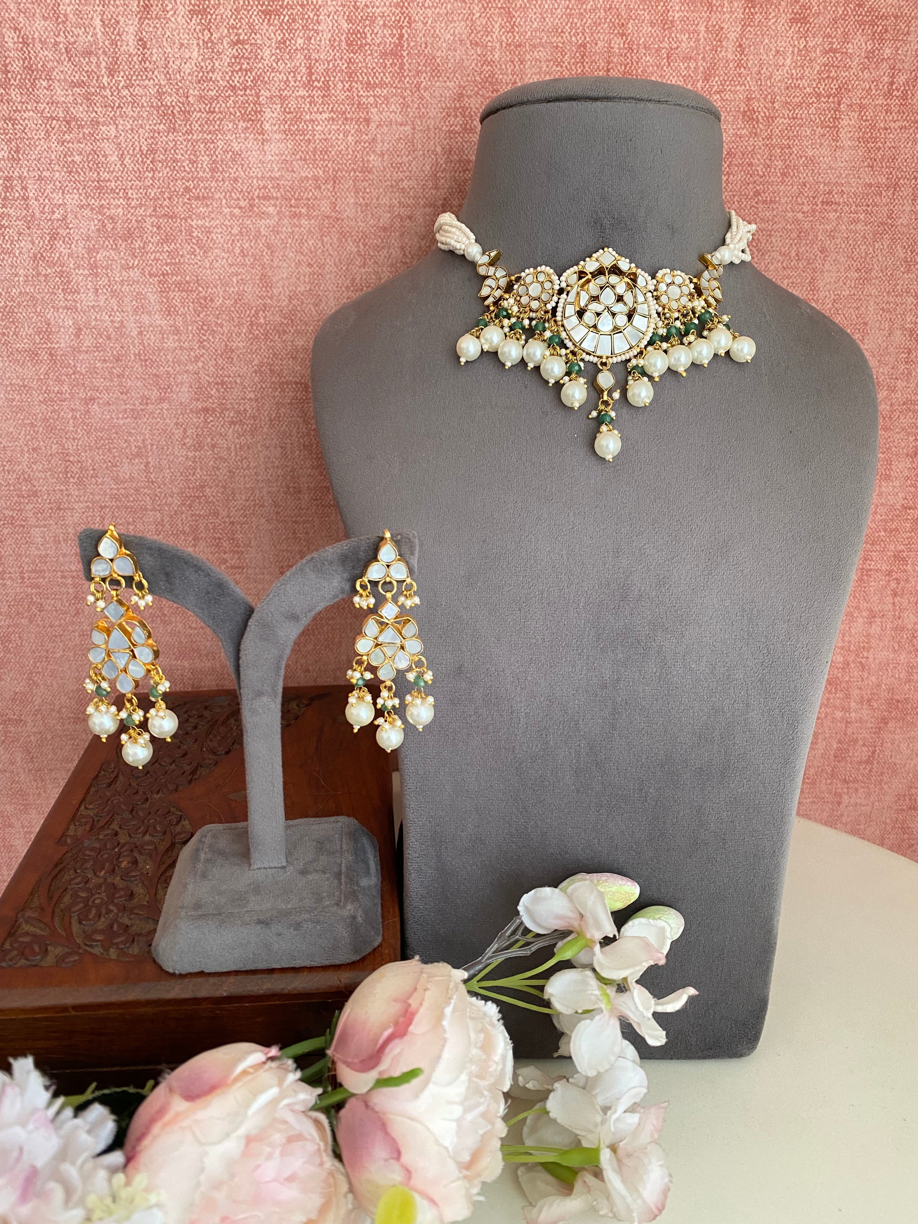 Mother of Pearl Choker Set