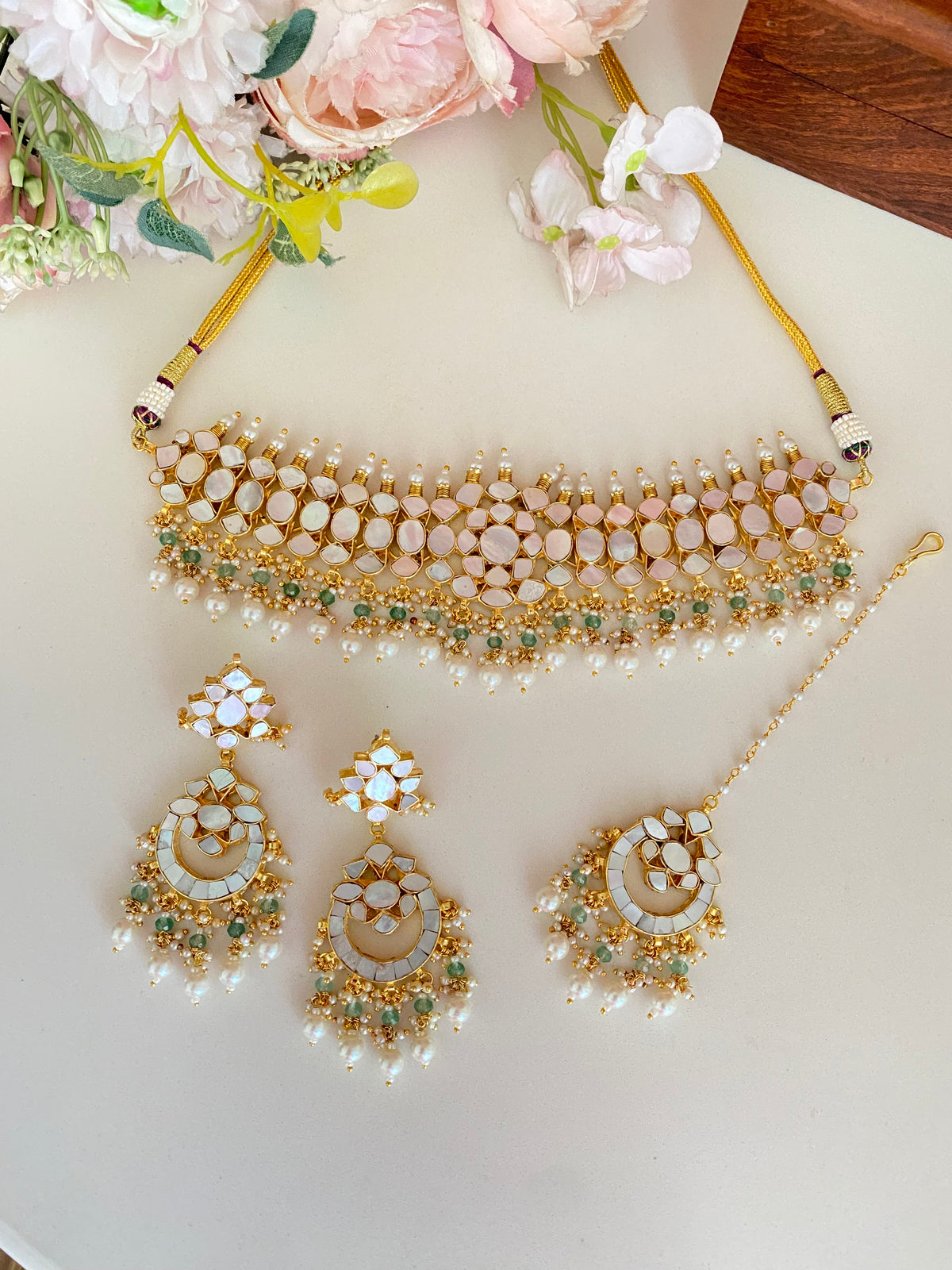 Mother of pearl Gold plated choker set
