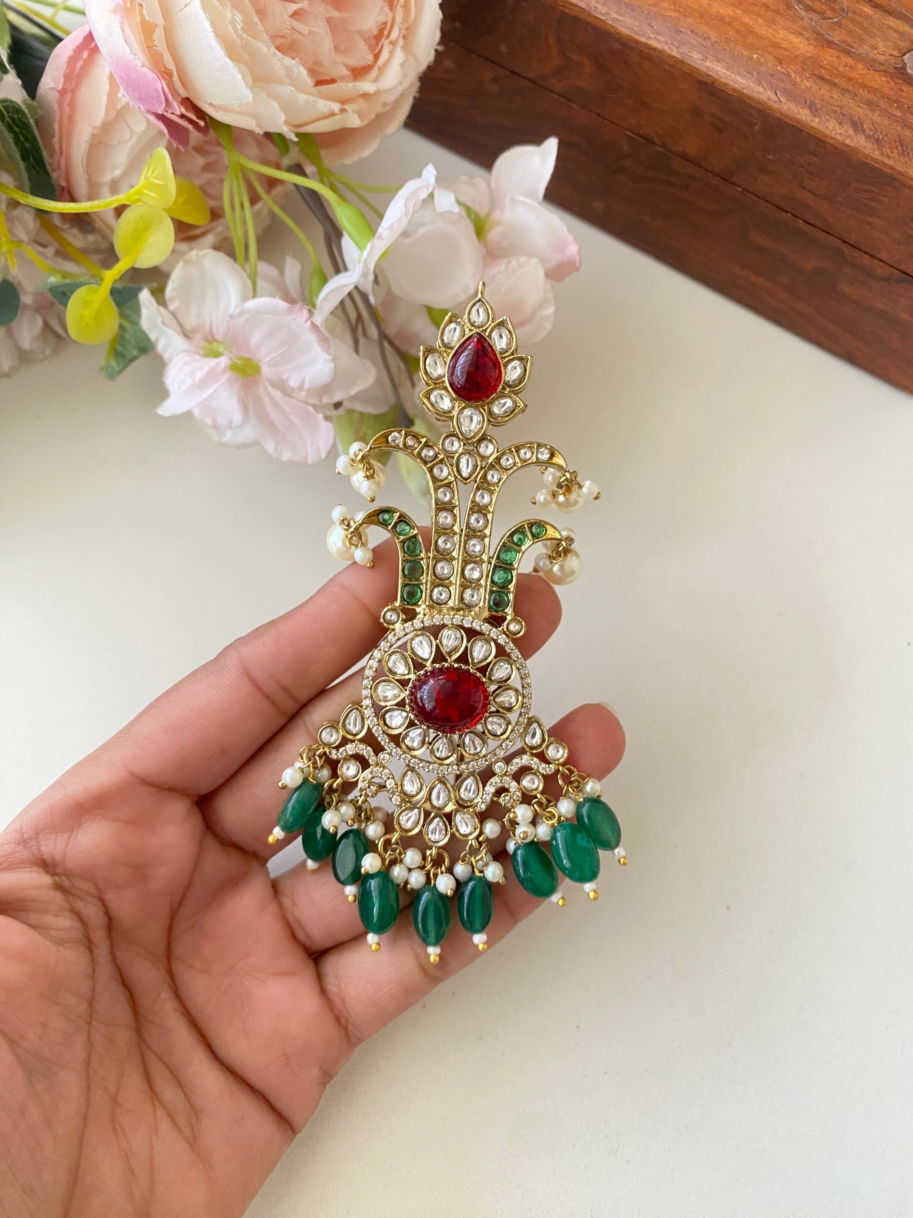 Men's moissanite Kilangi in green beads