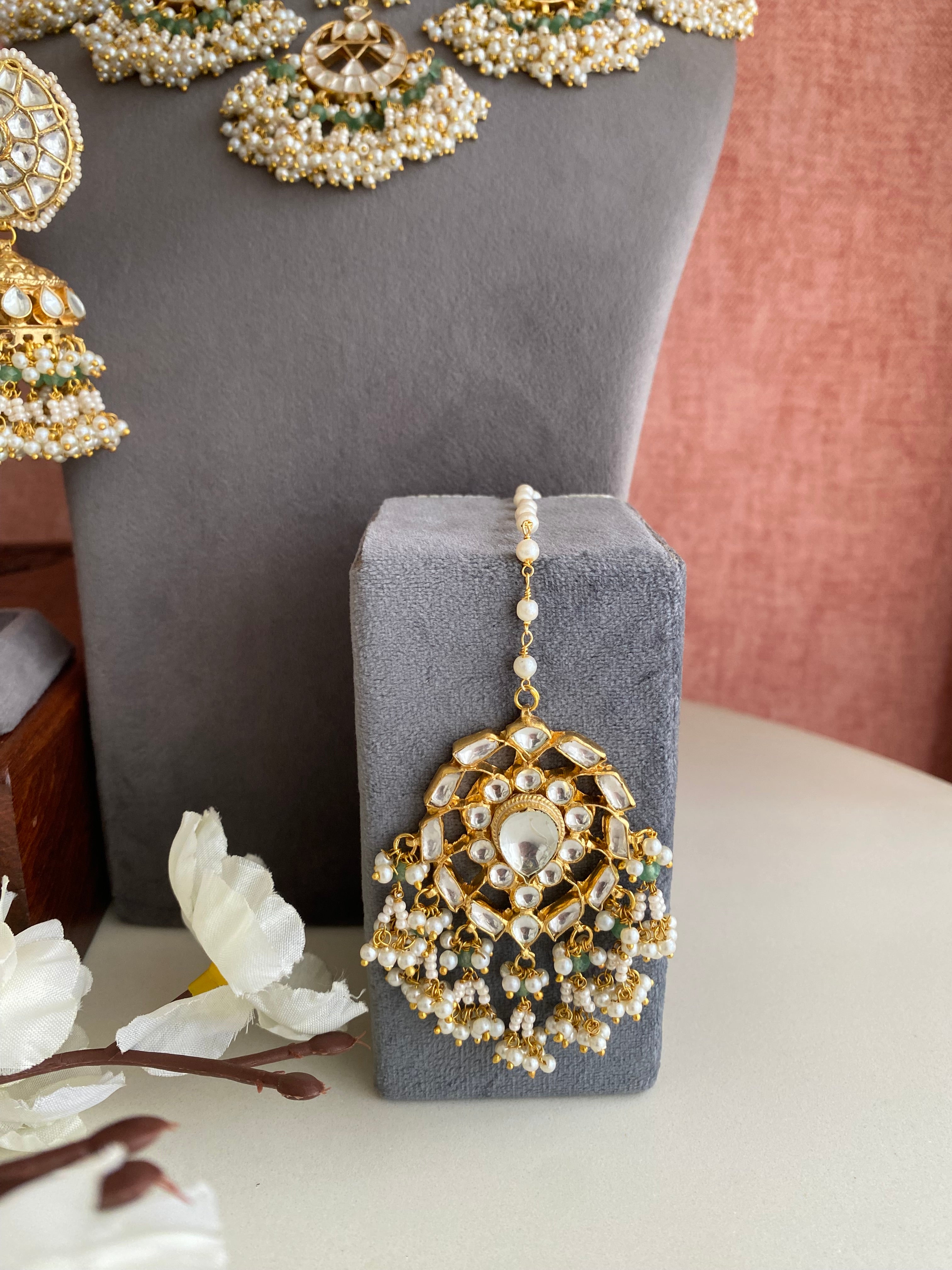 Gold plated Kundan Necklace Set