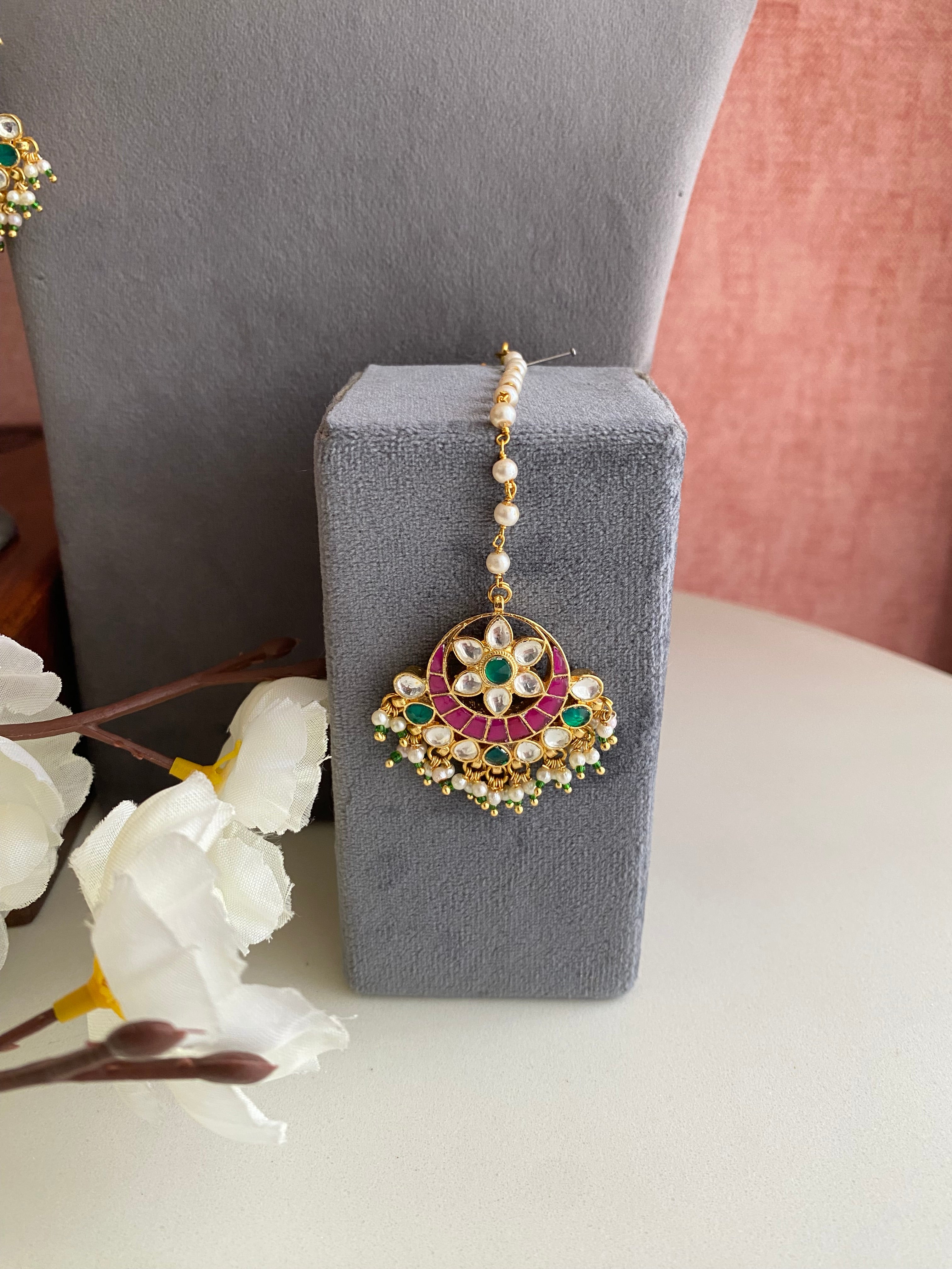 Gold plated Kundan Choker Set