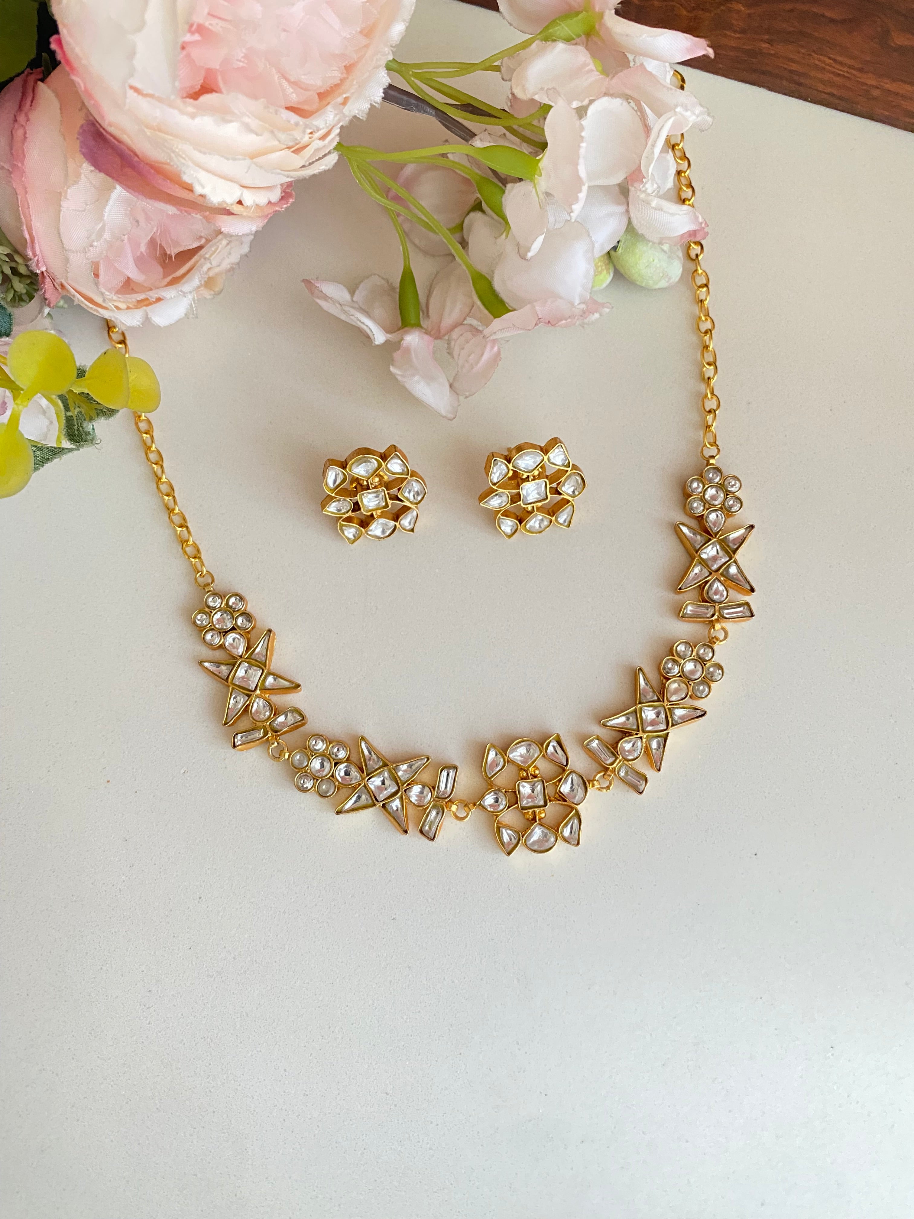 Gold plated Kundan choker Set