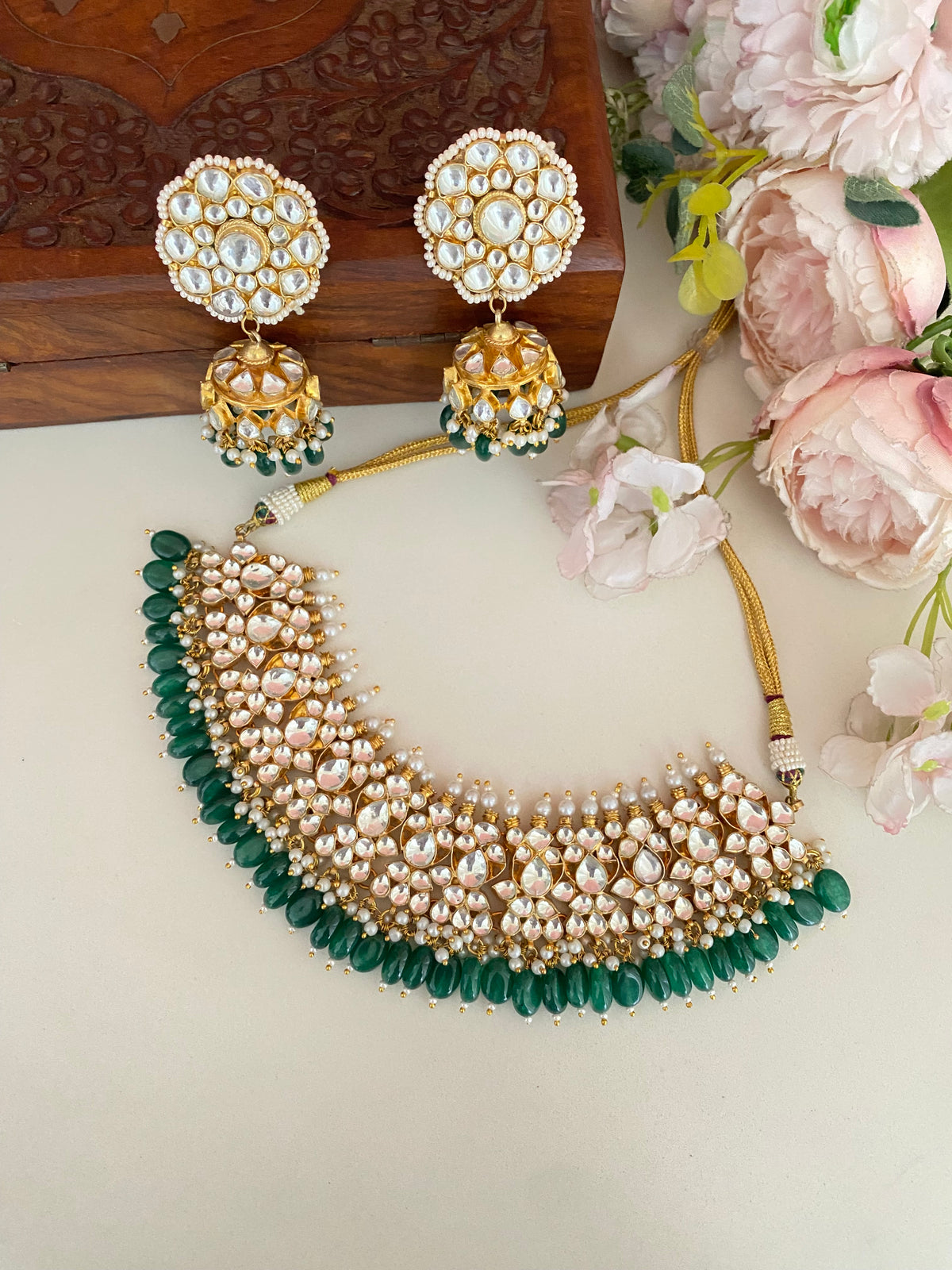 Gold plated Kundan choker Set