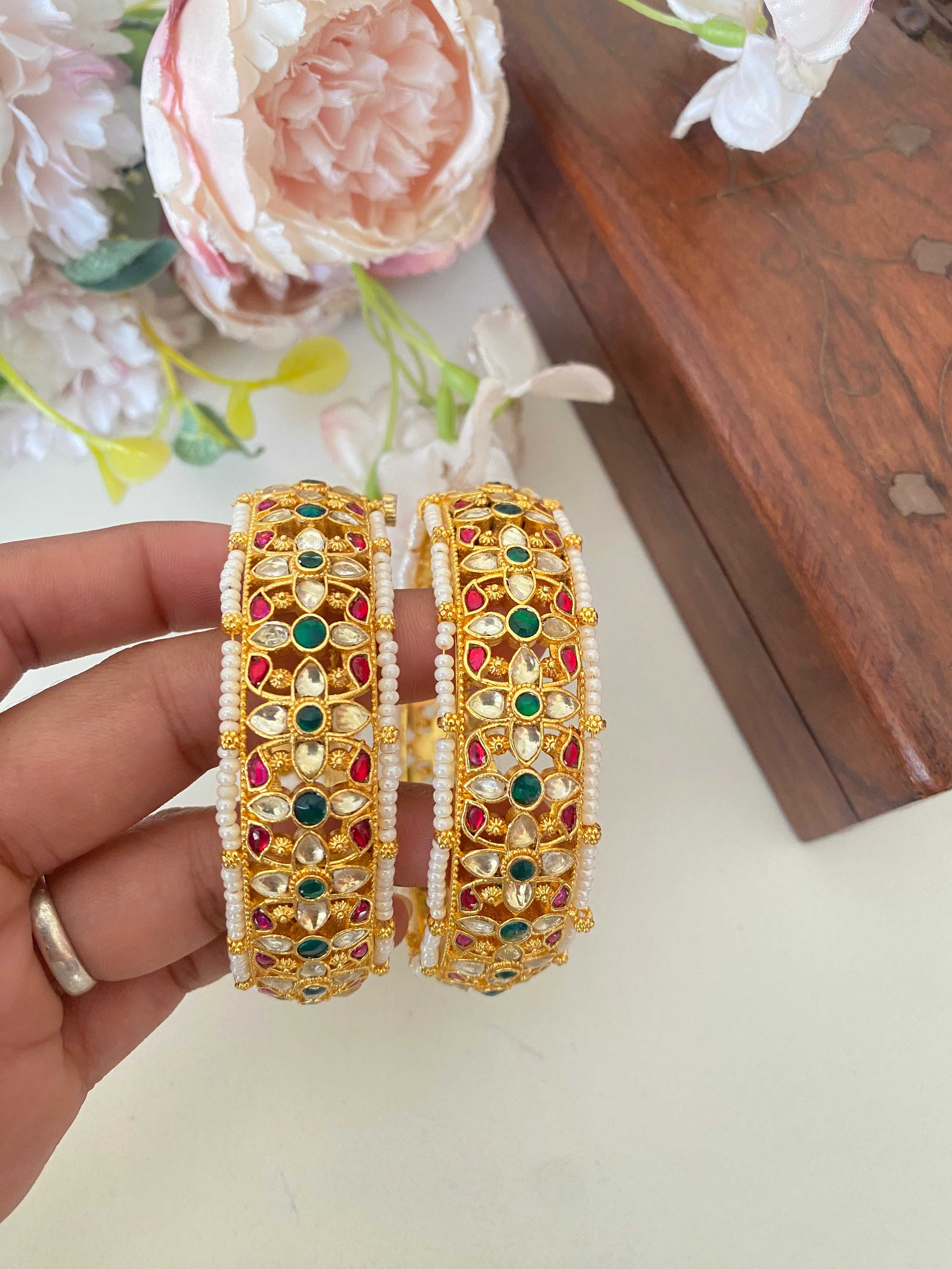 Gold Plated Pink kundan bangles