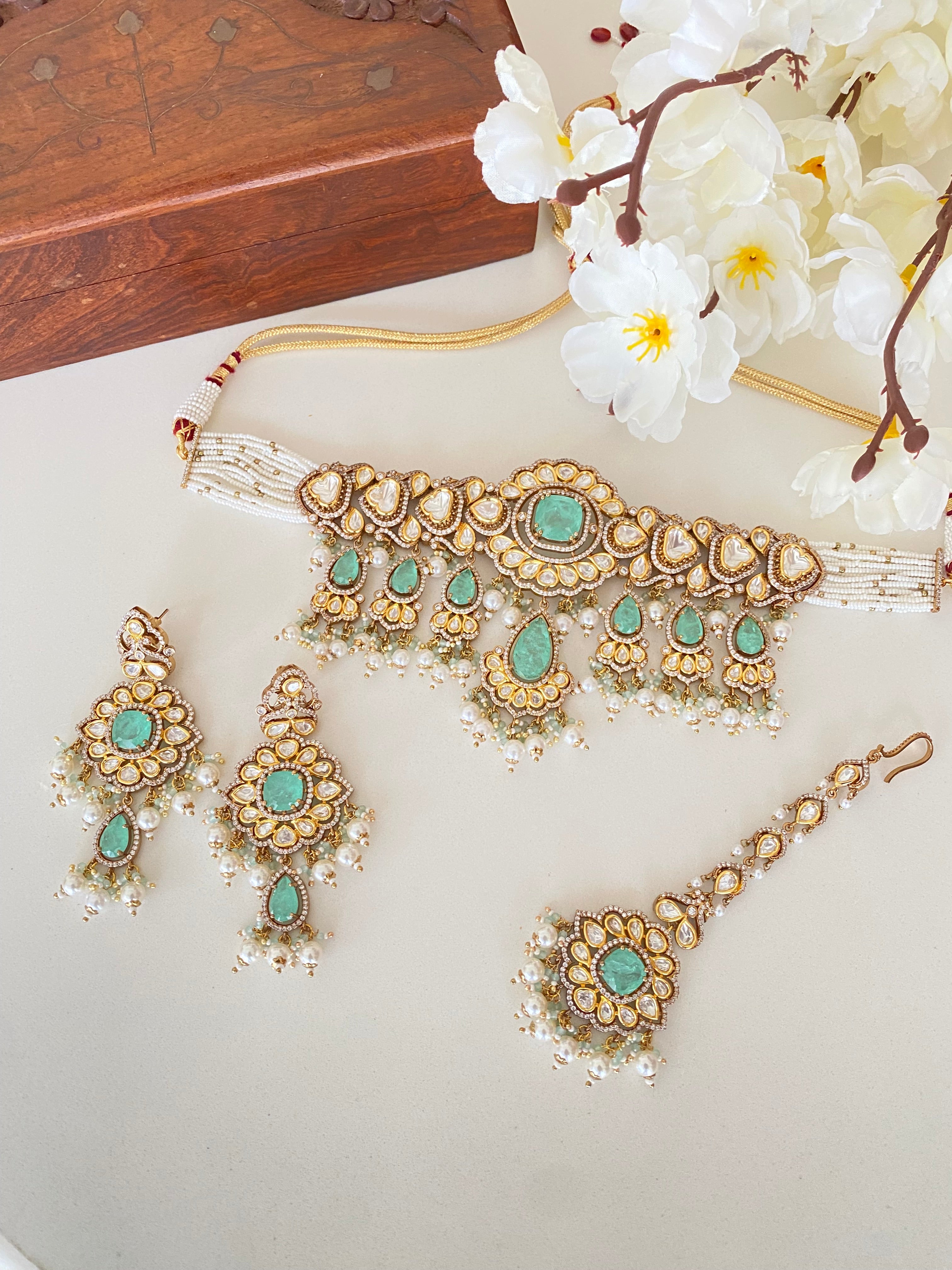 Mint Stone Moissanite Choker Set