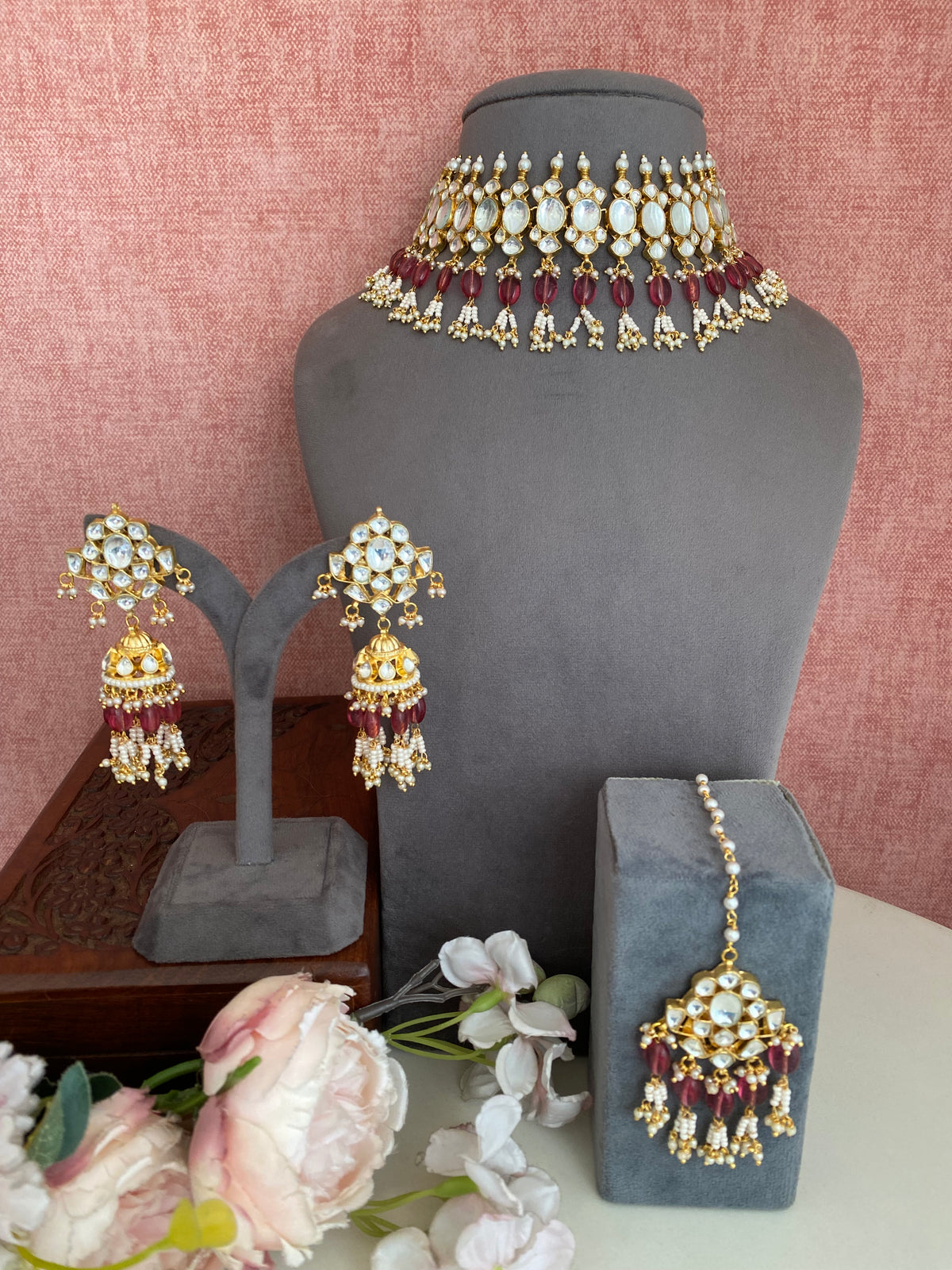Gold plated Kundan choker Set