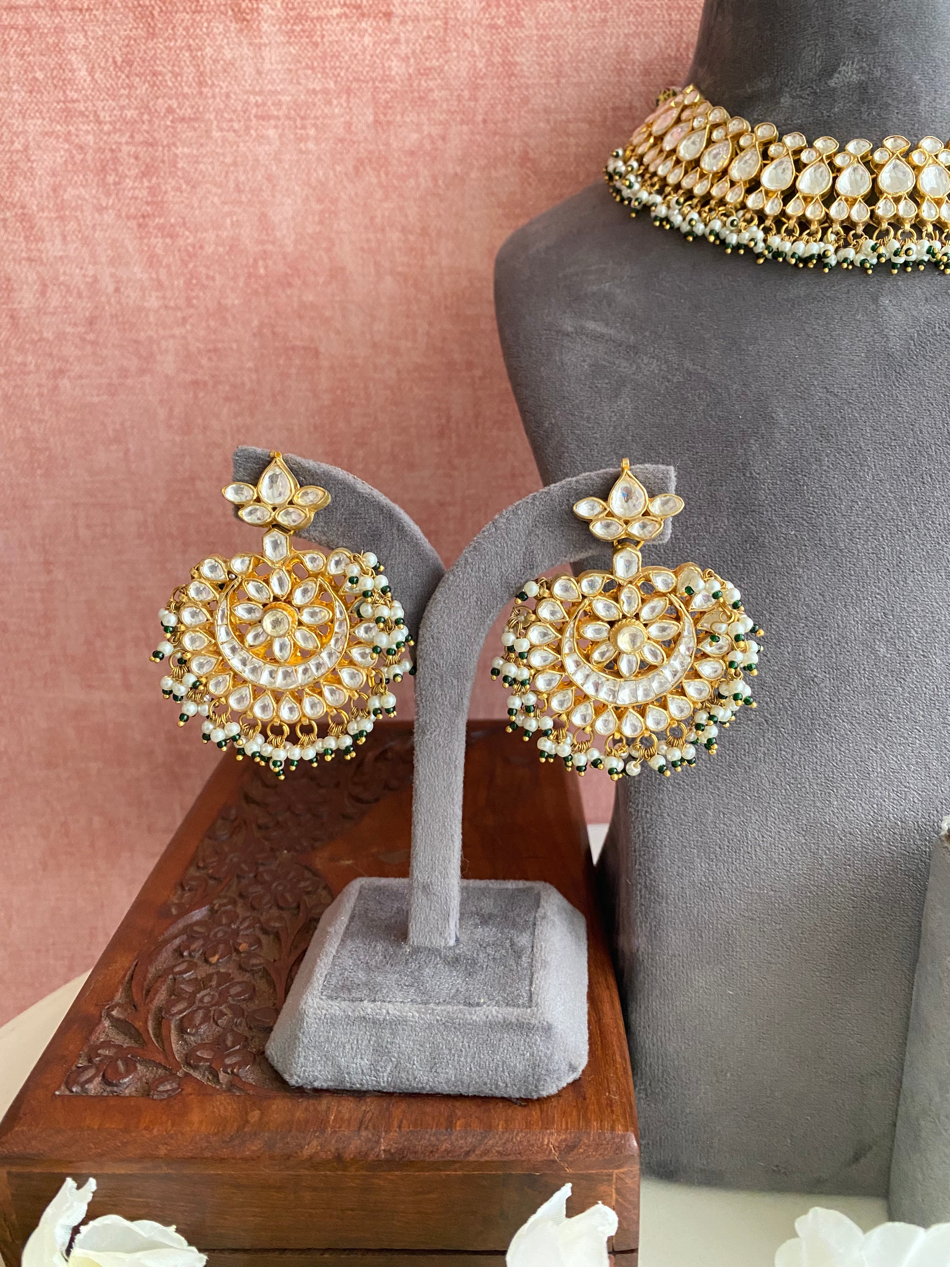 Kundan Gold plated Necklace Set with tikka