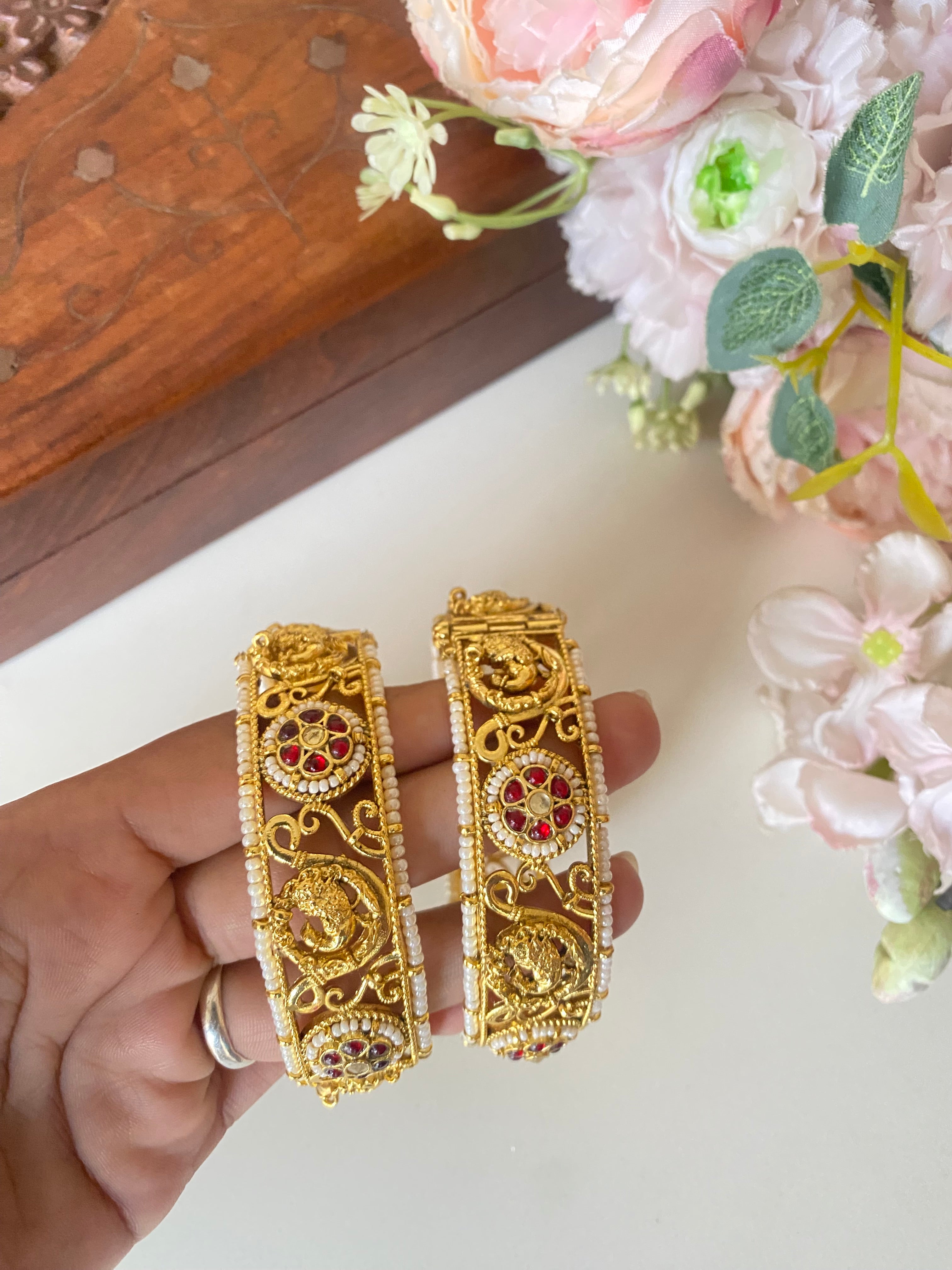 Gold Plated Pink and Green kundan bangles