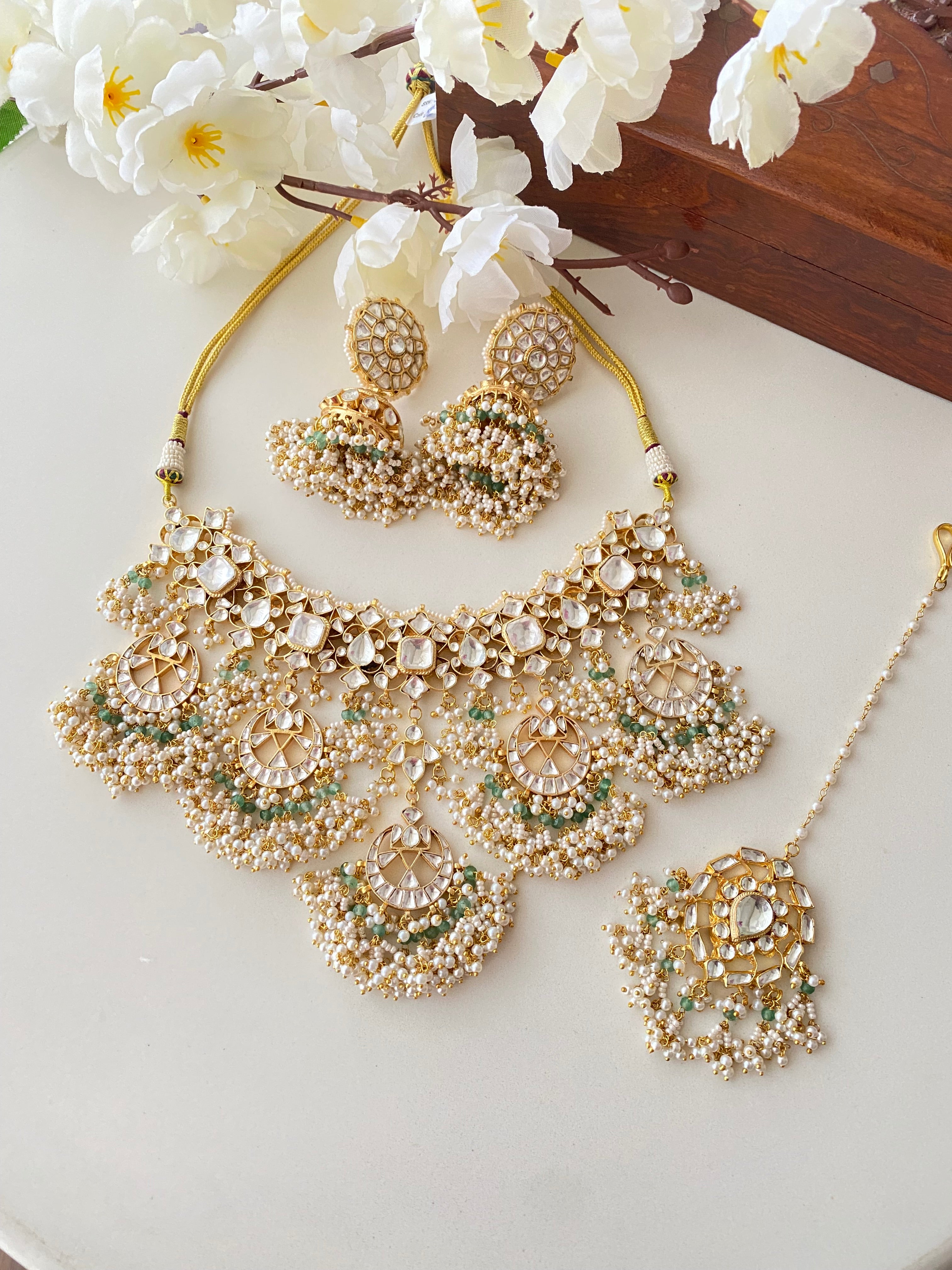Gold plated Kundan Necklace Set