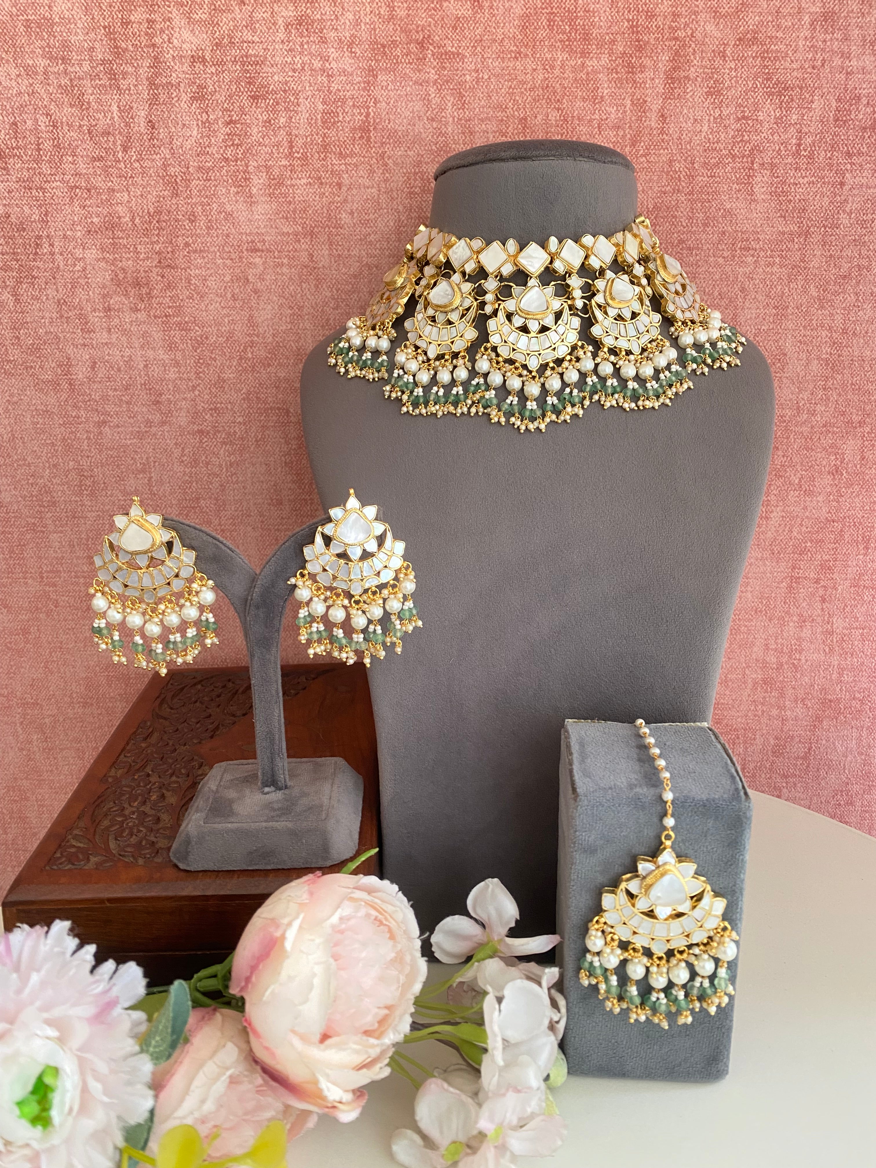 Mother of Pearl with kundan Choker Set in mint drops