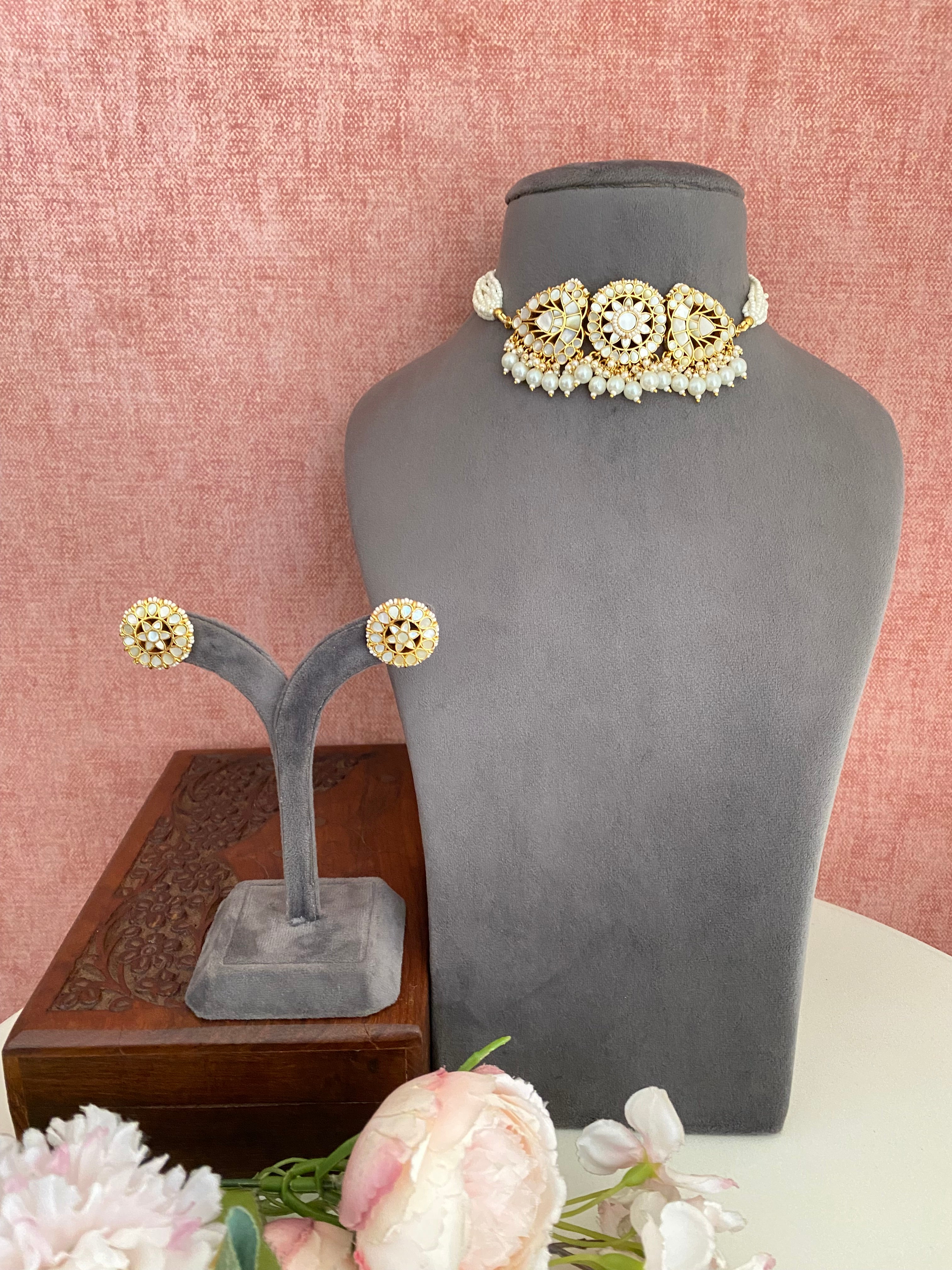 Mother of Pearl Choker Set