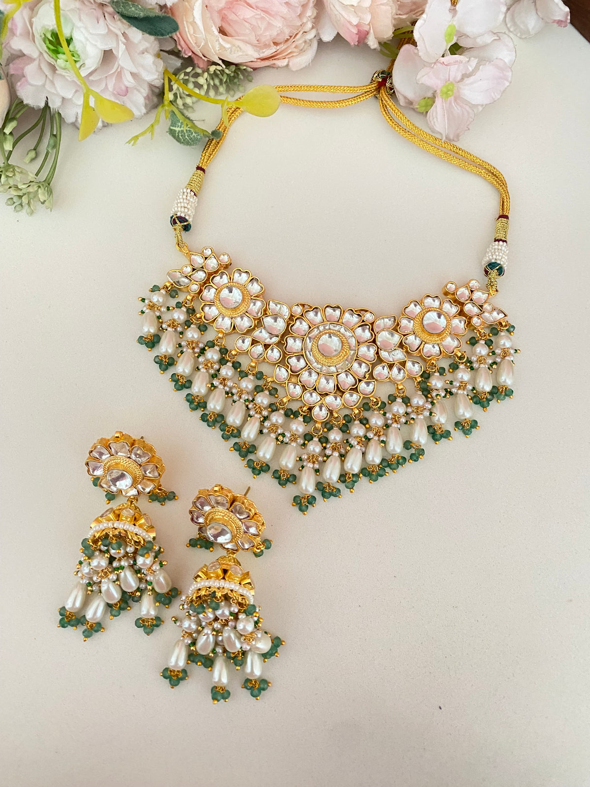 Gold plated Kundan choker Set