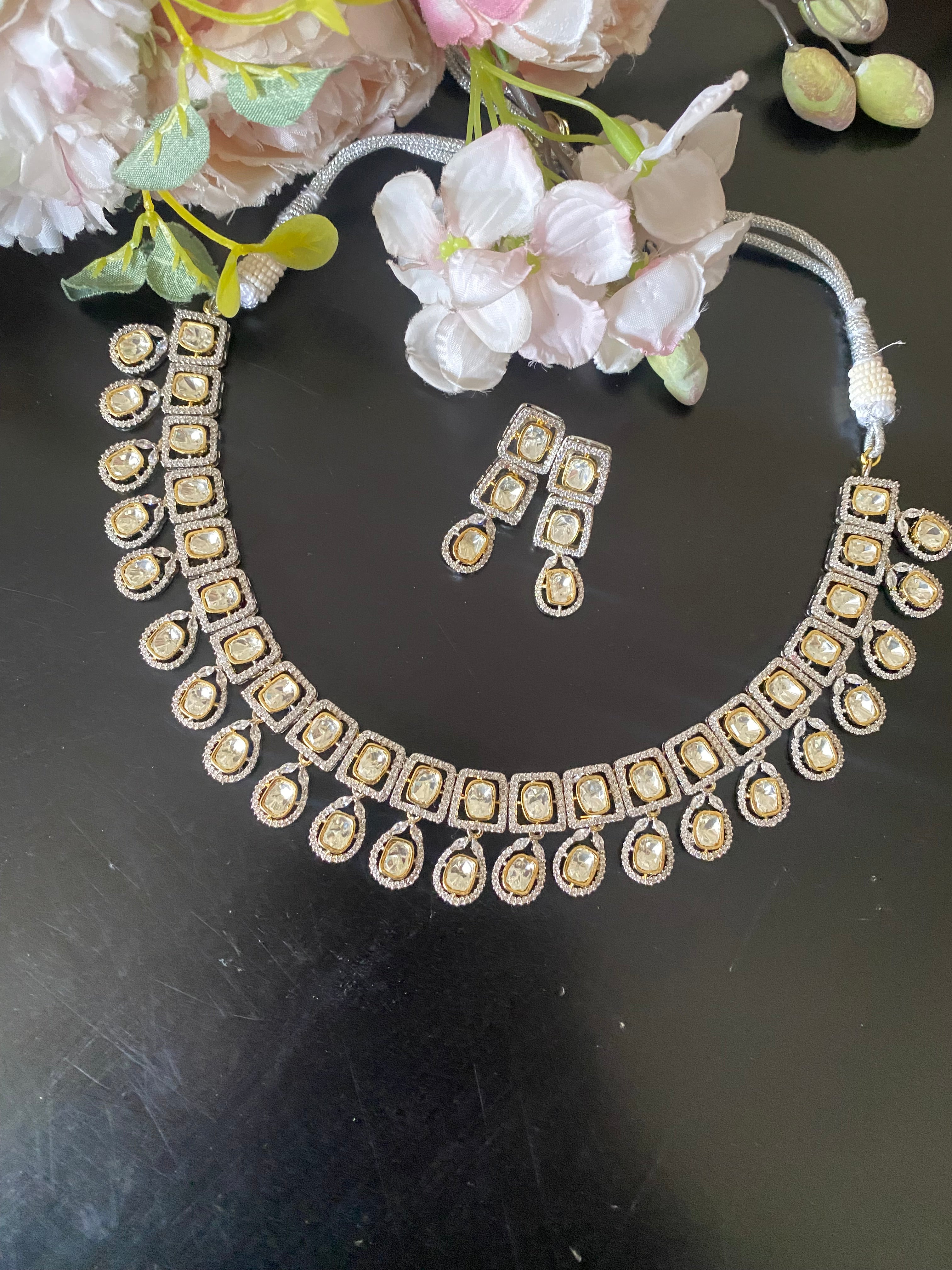 Silver Plated Faux polki Necklace set