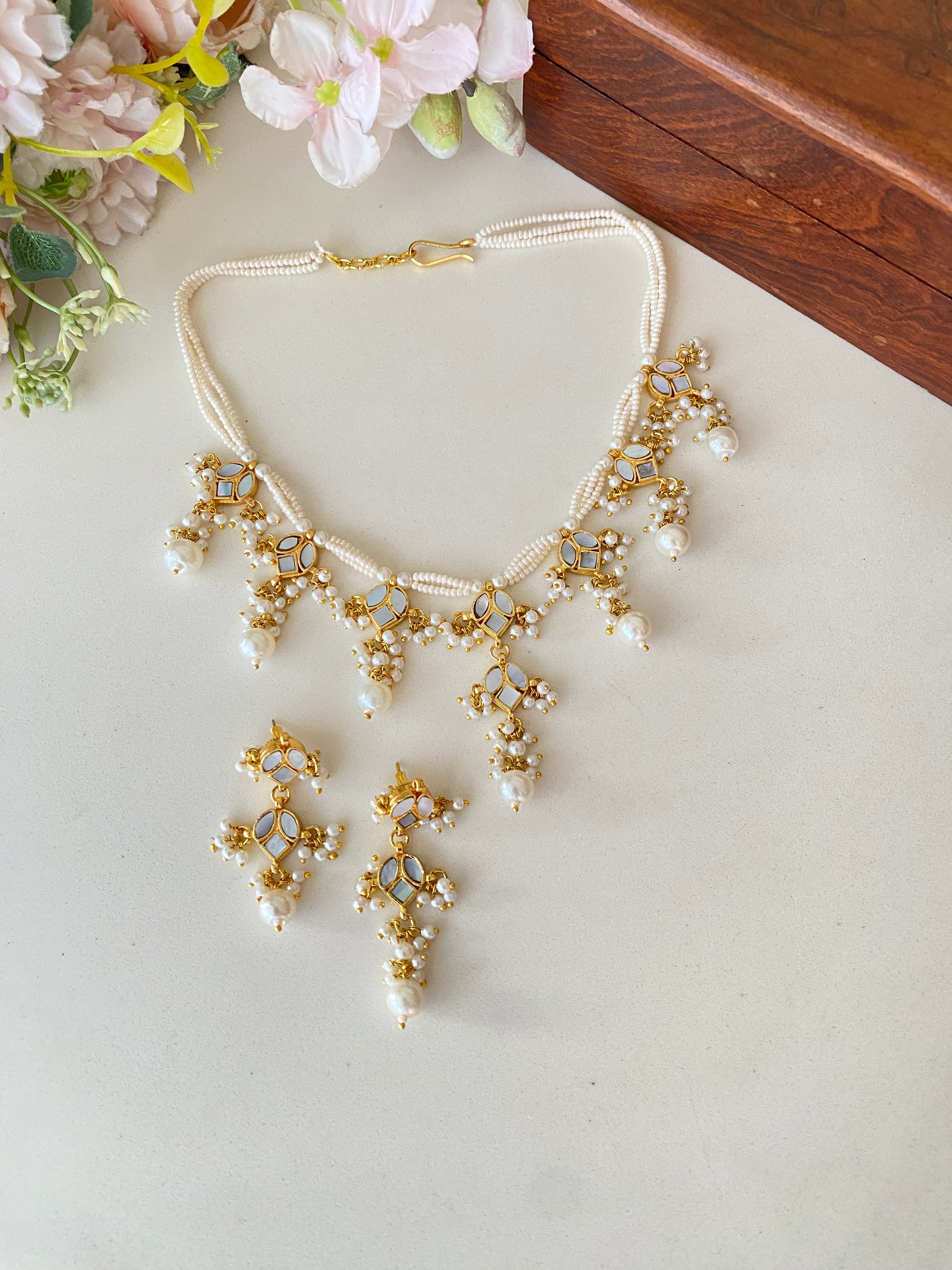 Mother of pearl Necklace Set