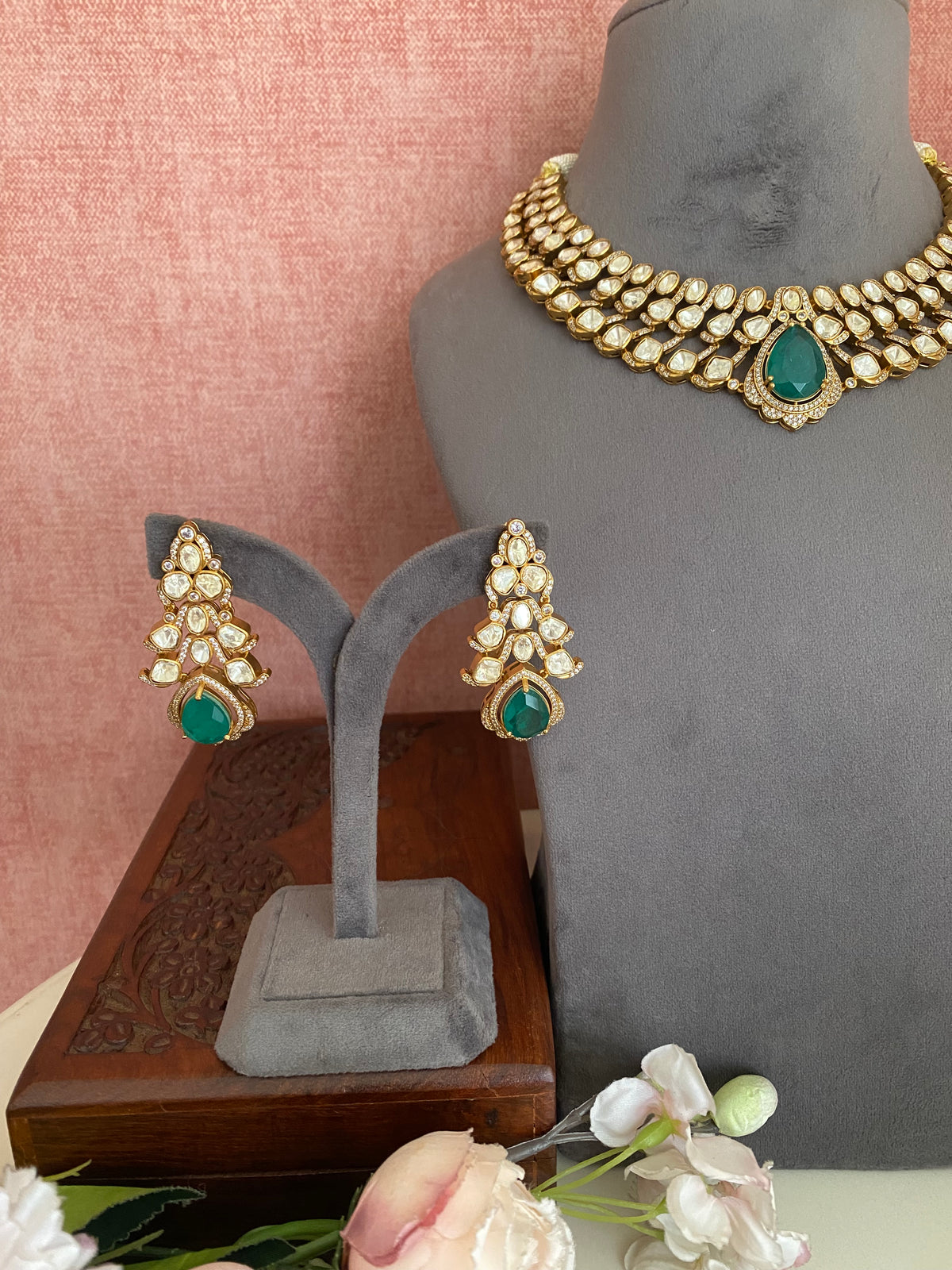 Moissanite Green Stone Polki Necklace Set
