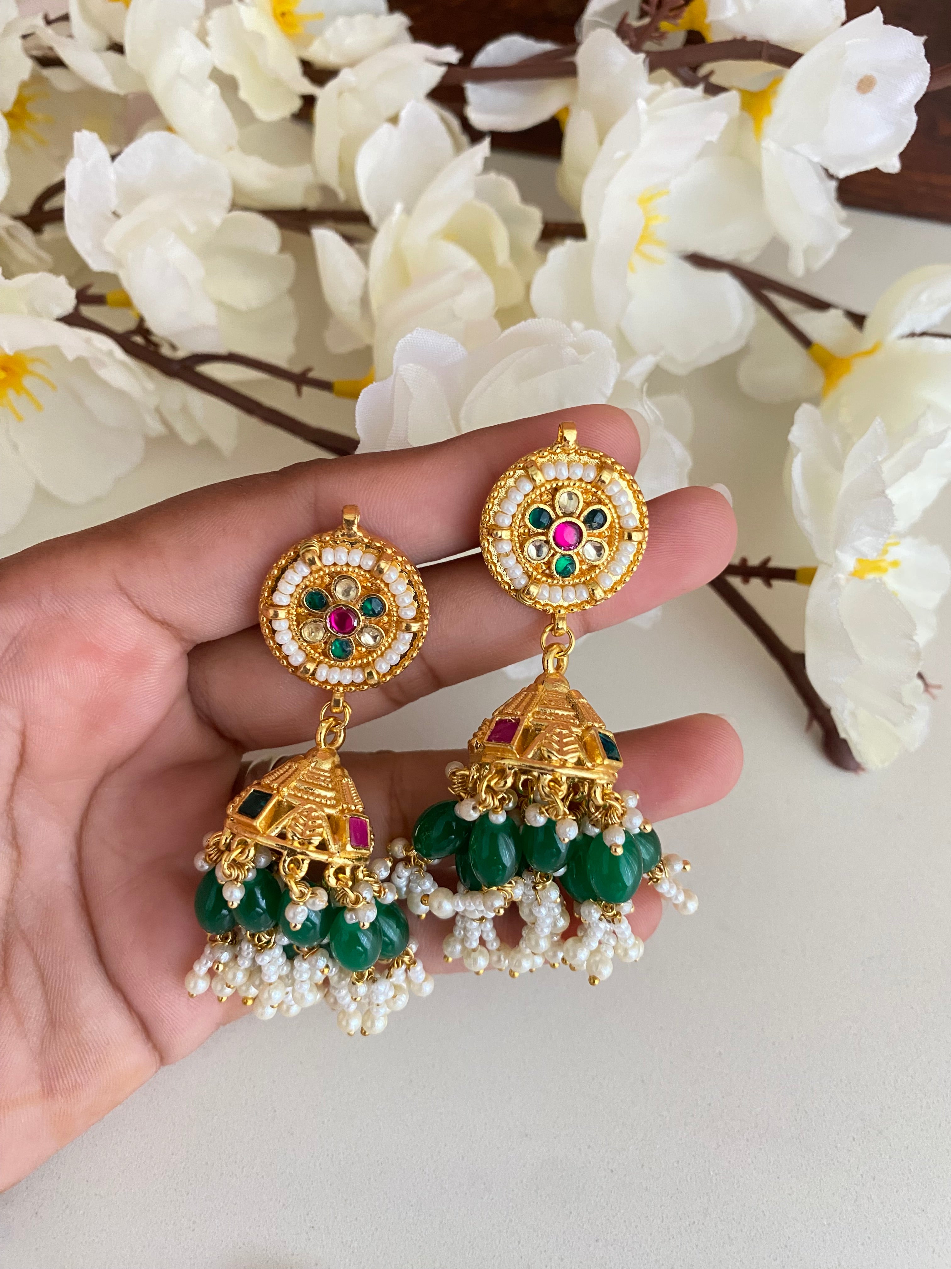 Gold plated Kundan Jhumka Earring