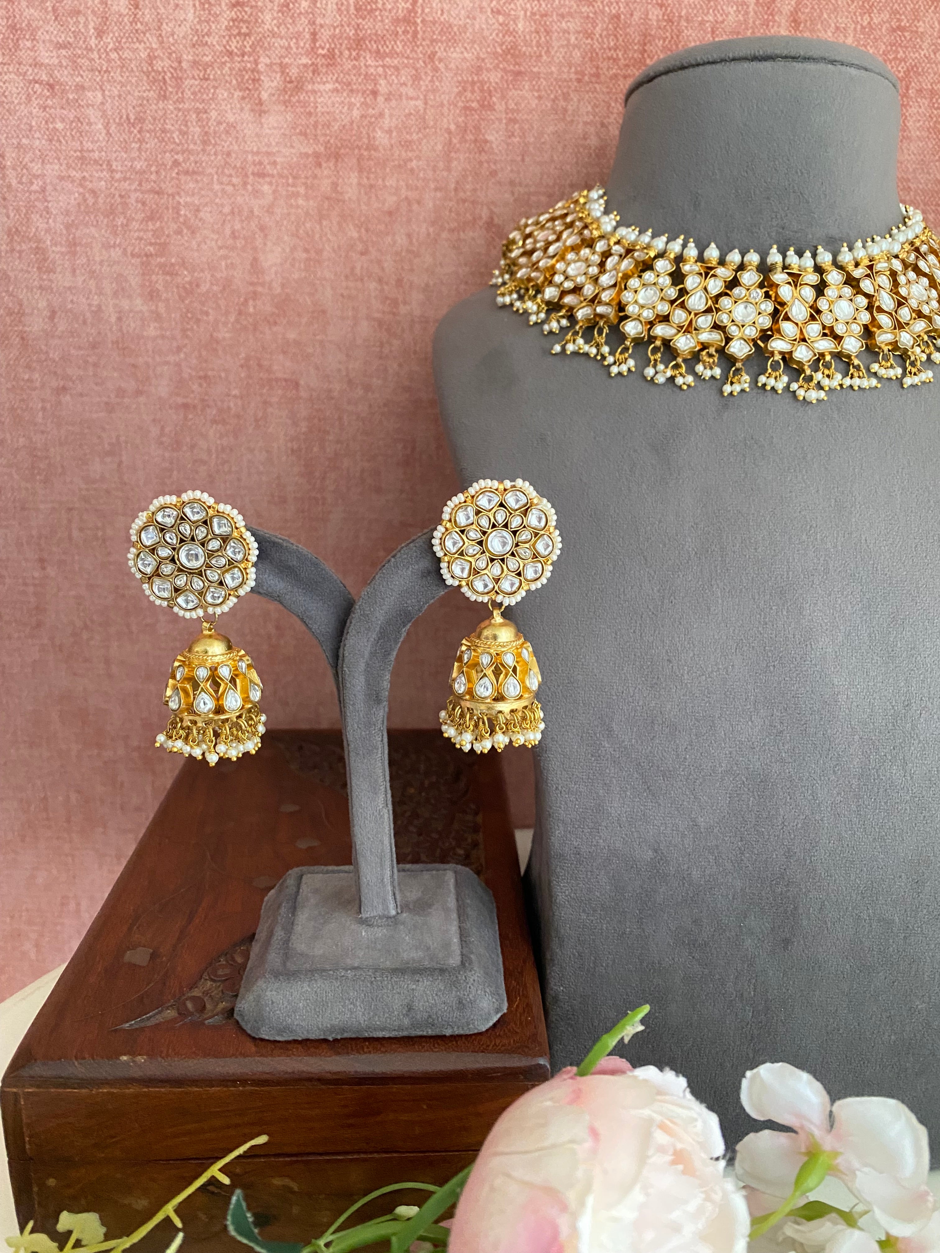 Gold plated Kundan choker Set