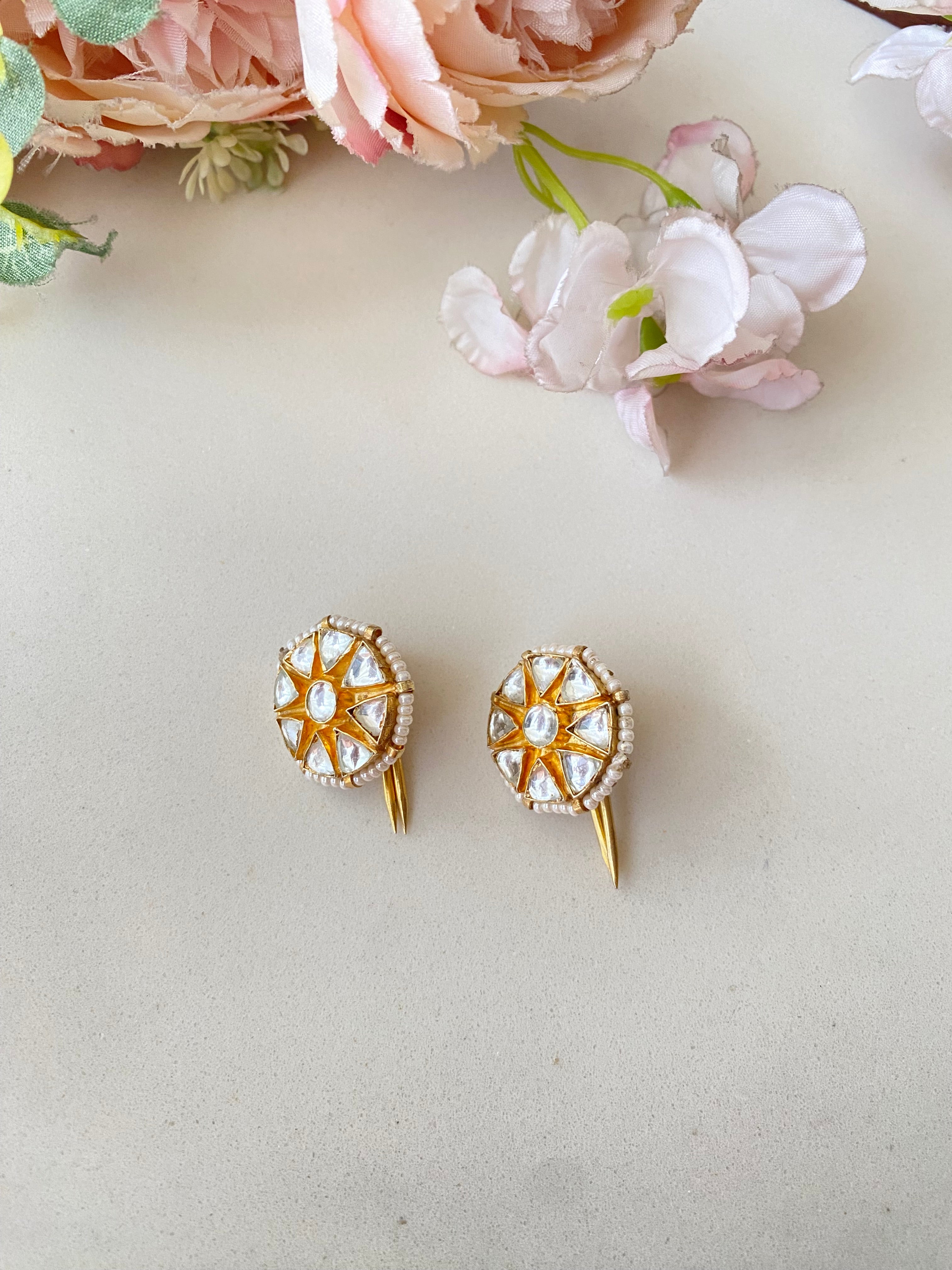 Gold Plated Kundan braid pin