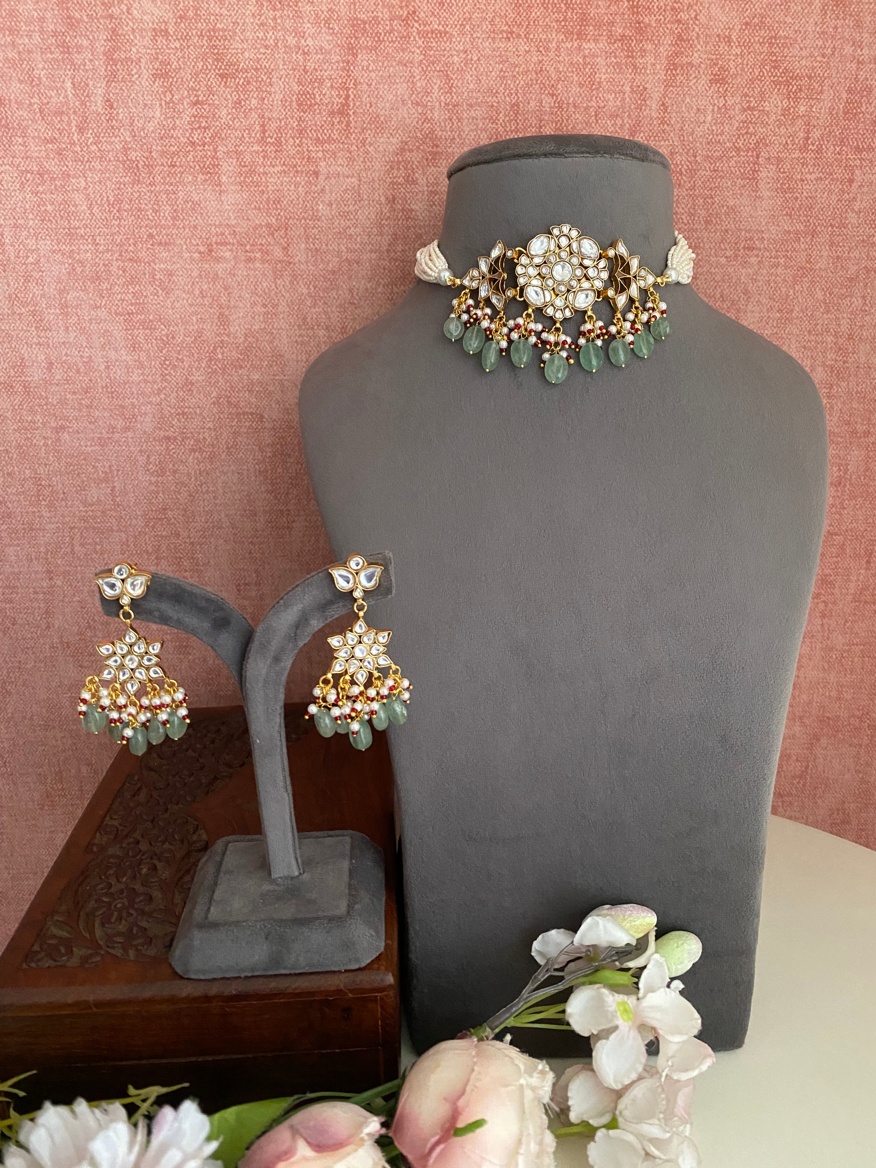 Gold plated Kundan Choker Set