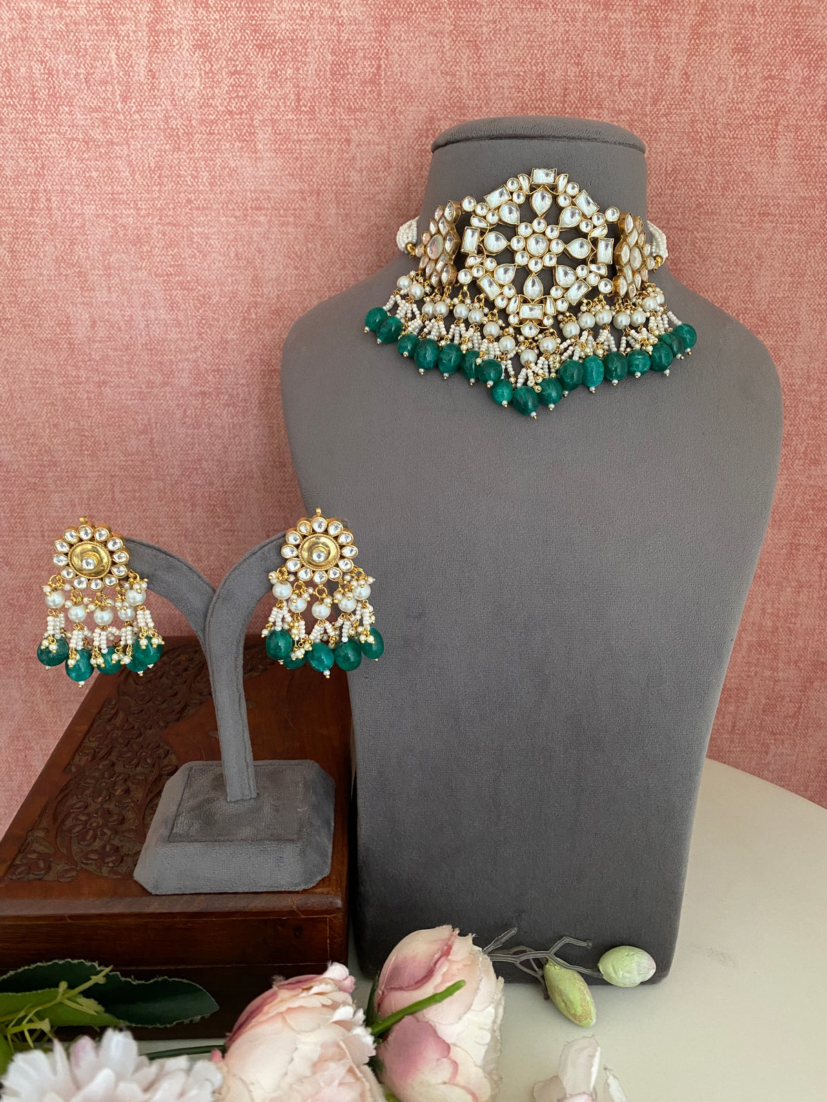 Gold plated Kundan Choker set